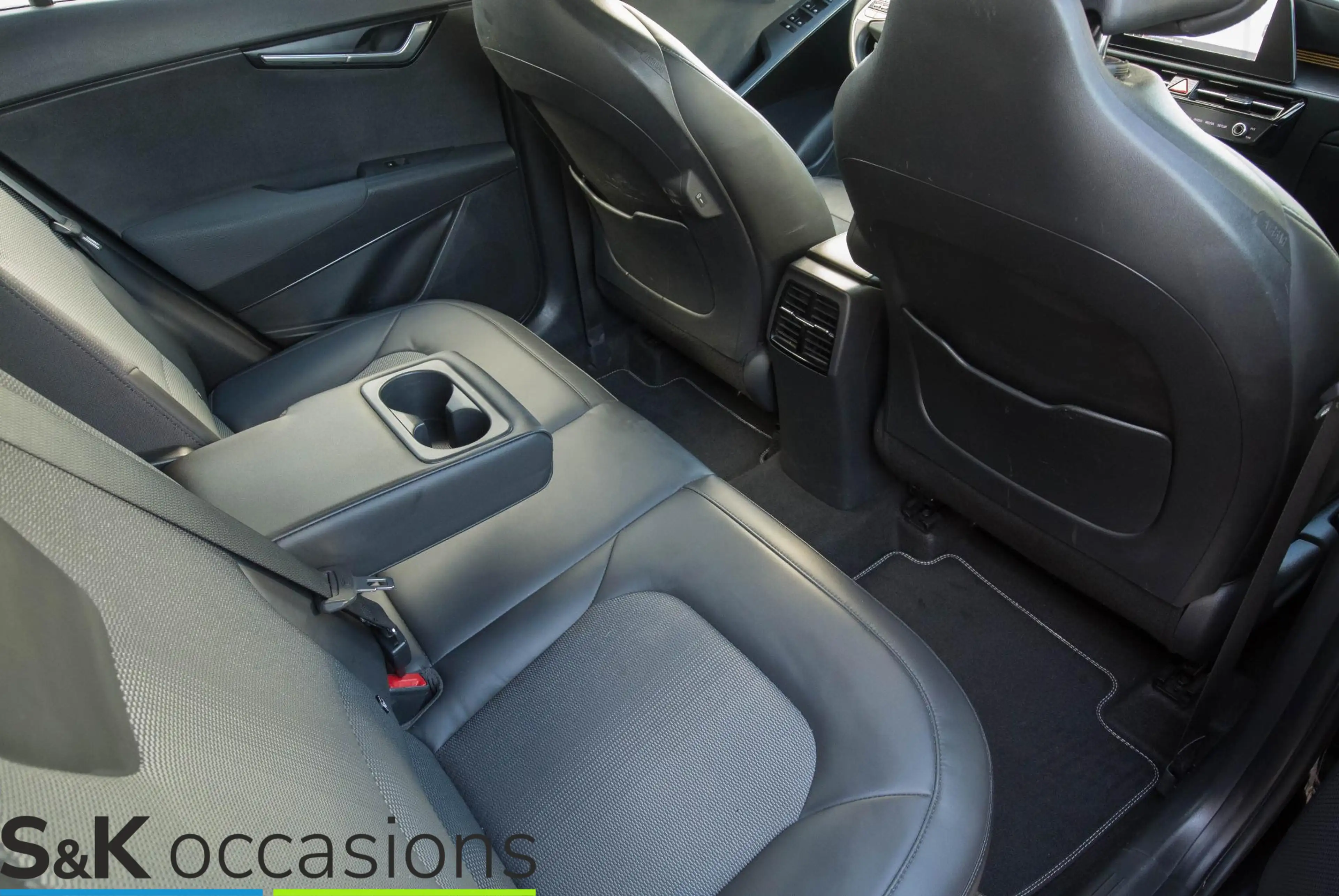 Kia Niro 1.6 GDi Hybrid DynamicLine — photo 4