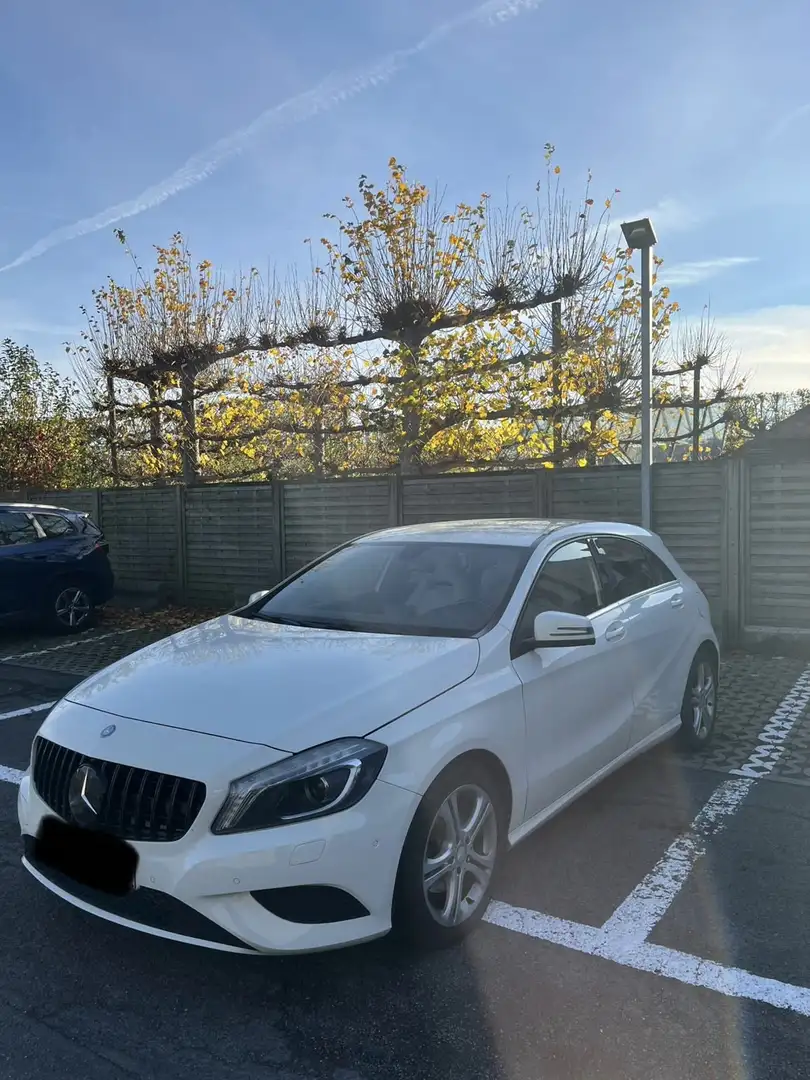 Mercedes-Benz A 180 (BlueEFFICIENCY) - 2