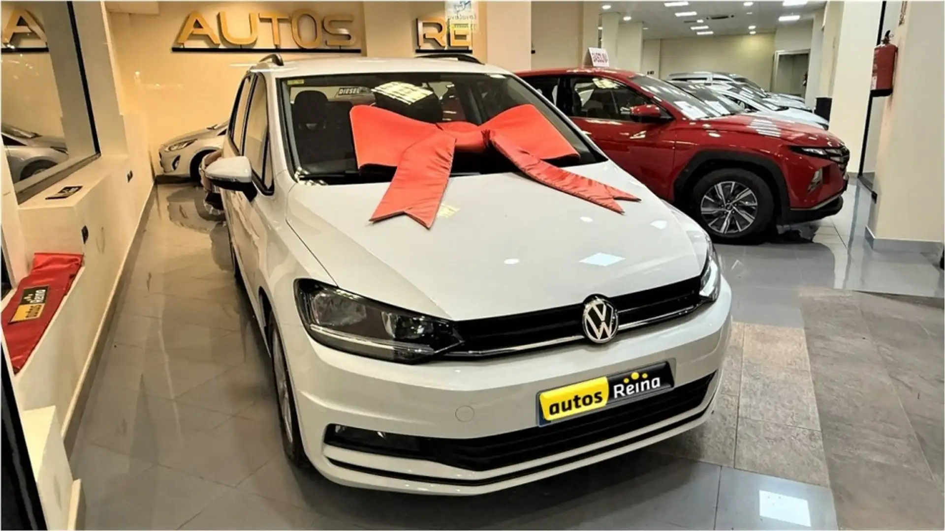 Volkswagen Touran 1.6TDI CR BMT Advance DSG7 85kW RAC Blanco - 1