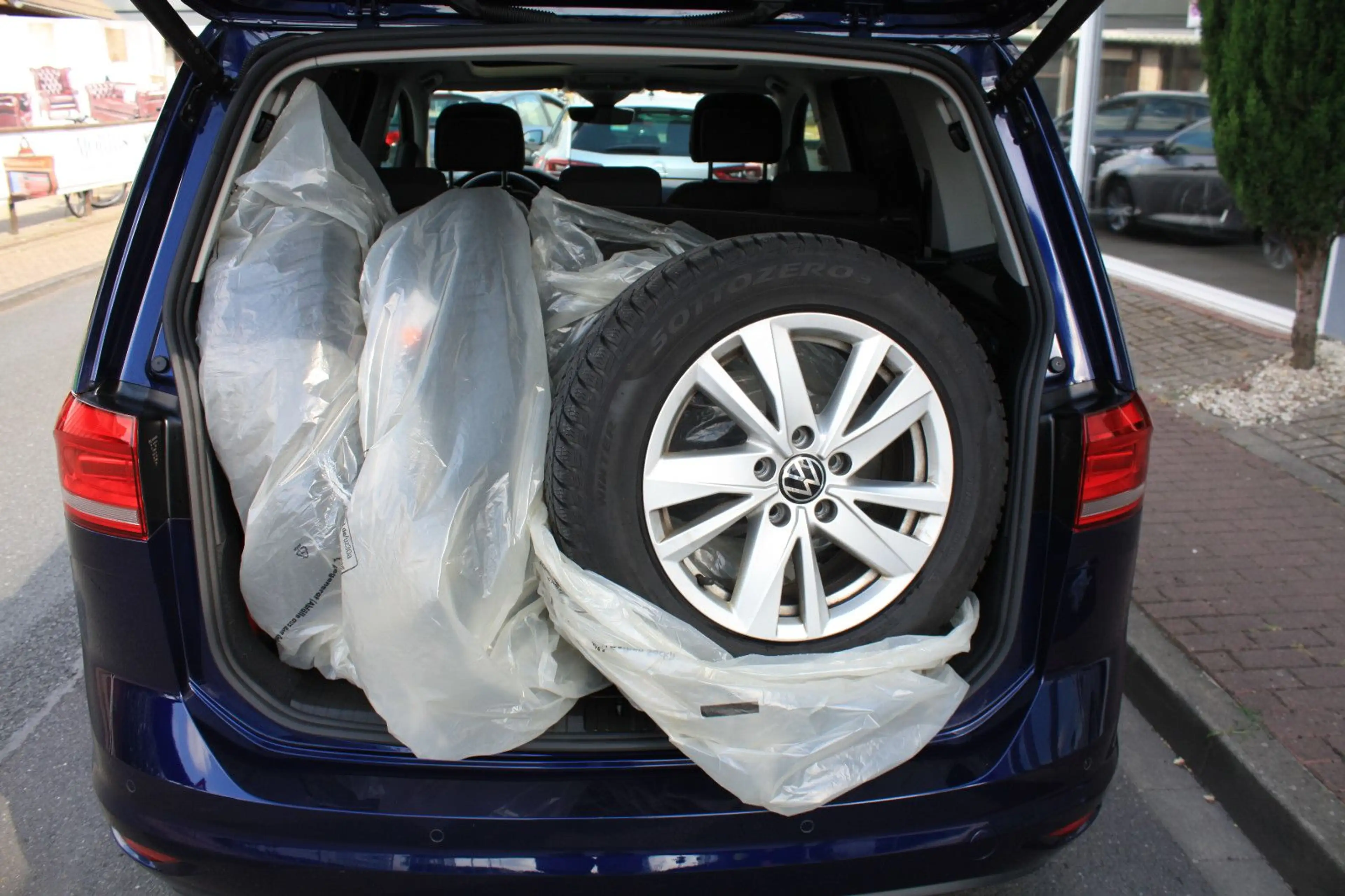 Volkswagen Touran Comfortl. 7Sitzer UVP:55.145,00€ Dynaudio — photo 13