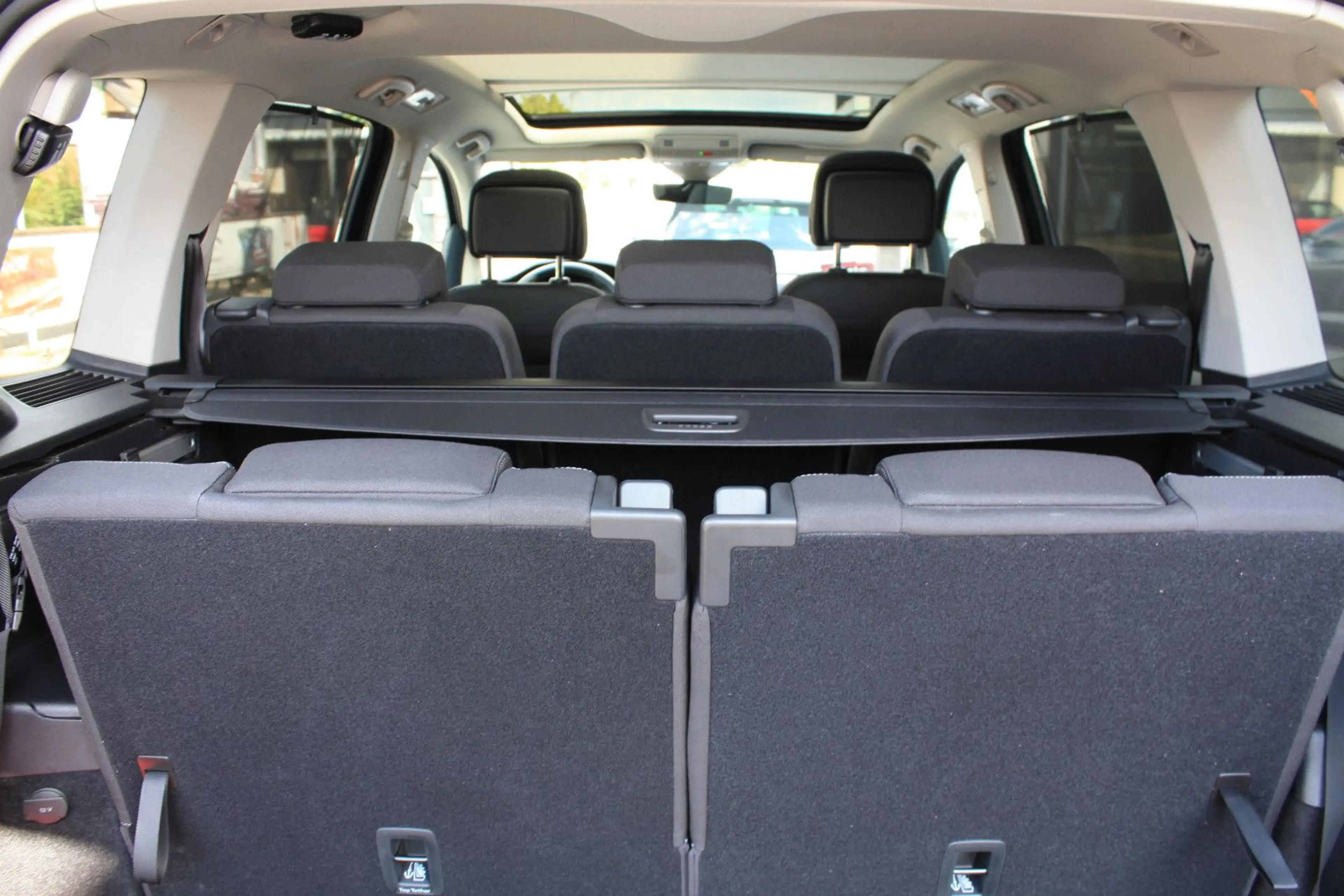 Volkswagen Touran Comfortl. 7Sitzer UVP:55.145,00€ Dynaudio — photo 21
