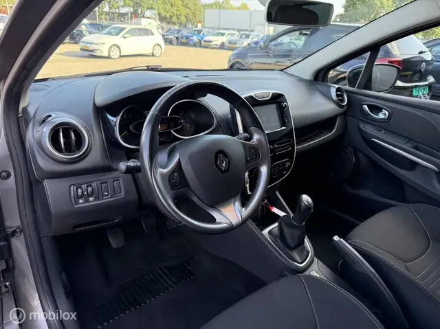 Renault Clio view 11