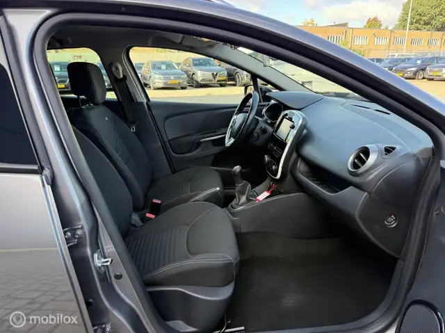 Renault Clio view 14