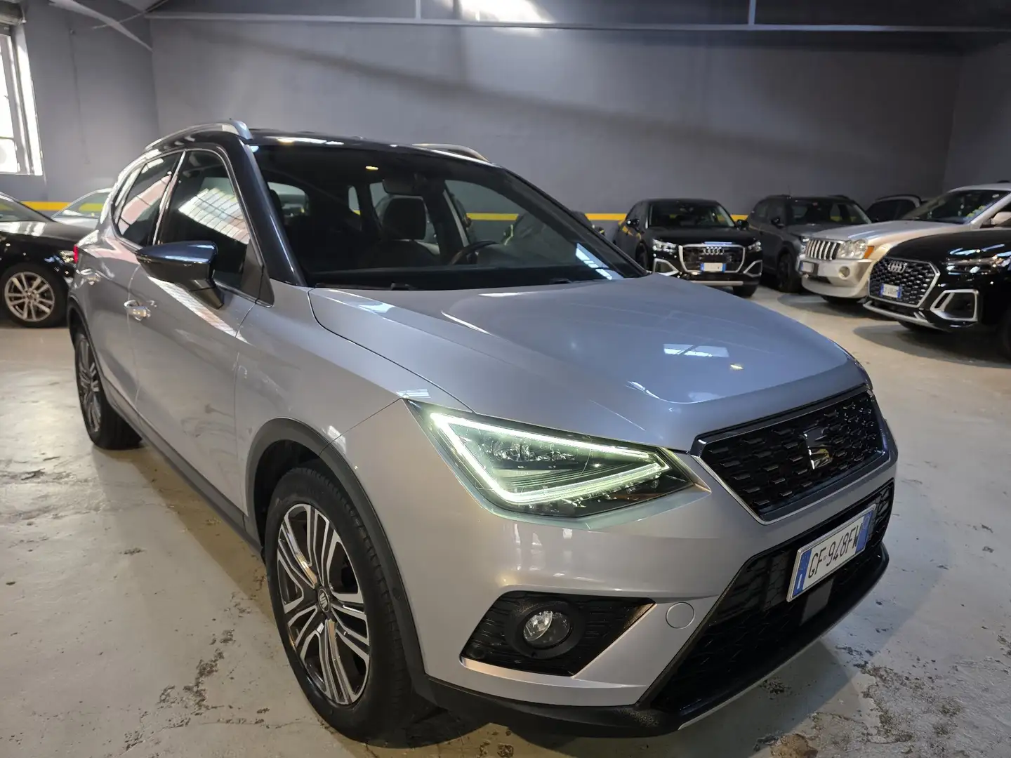 SEAT Arona 1.0 TGI XCELLENCE 90CV CARPLAY 74.000KM Argento - 1