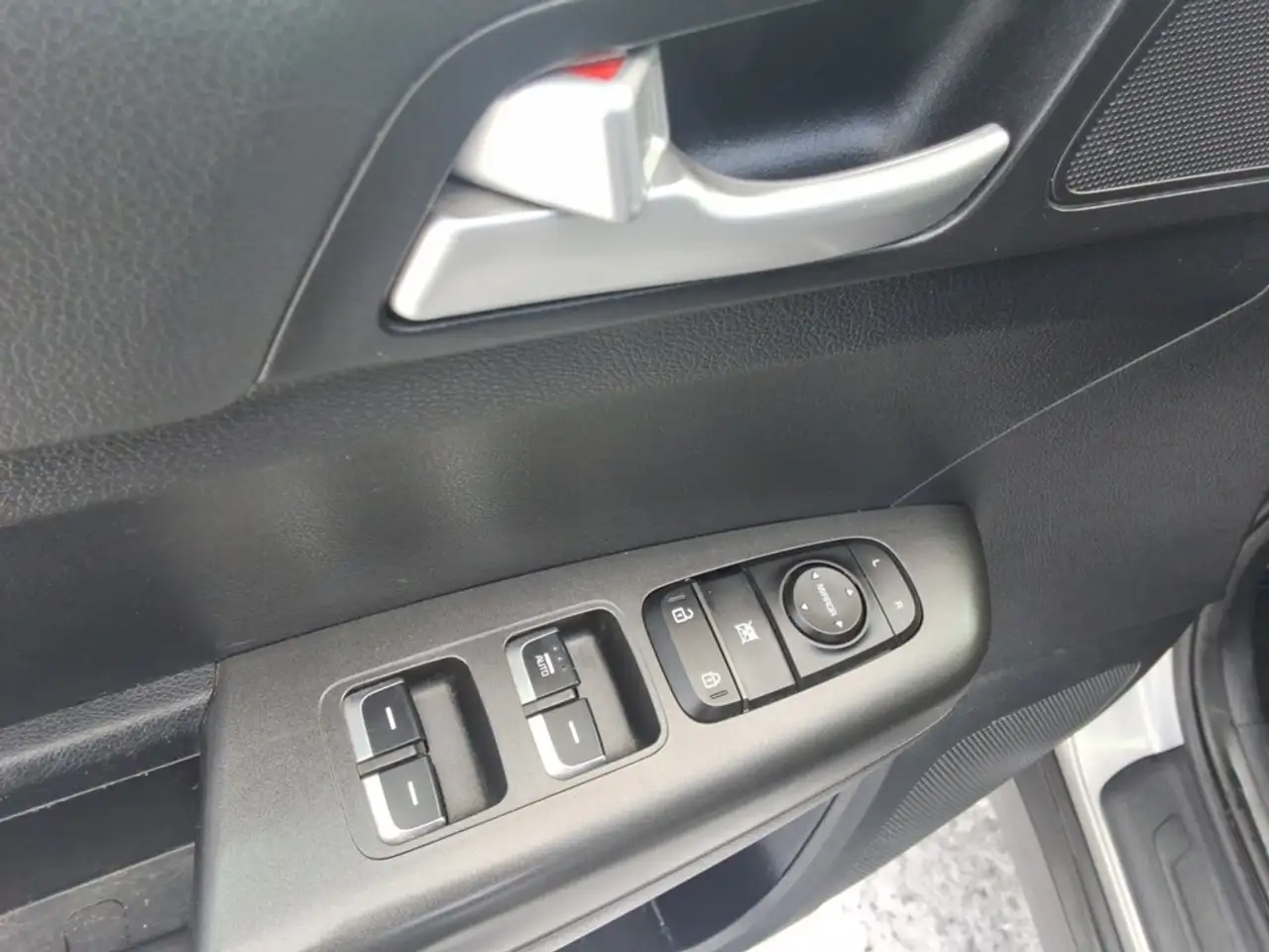 Kia Sportage снимка Kia Sportage