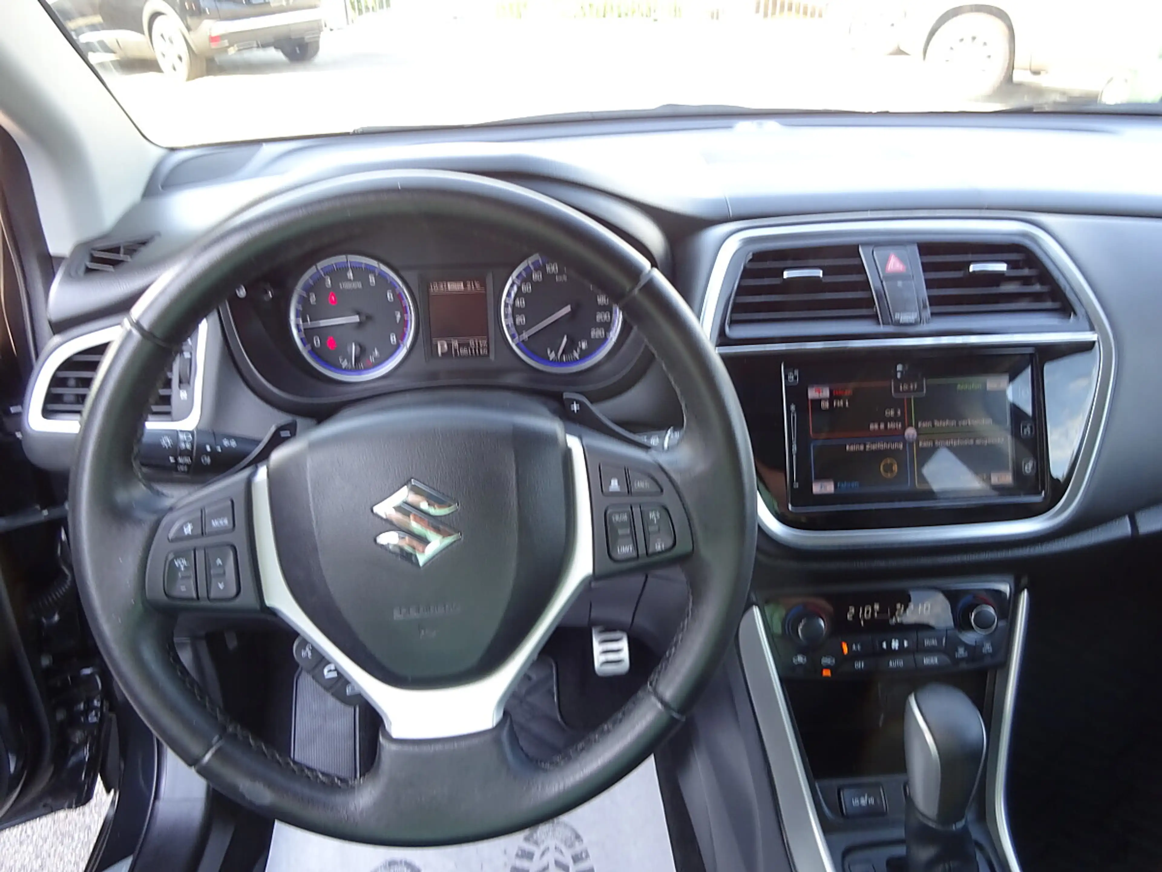 Suzuki SX4 S-Cross 1,4 DITC 4WD flash Aut., LED Scheinwerfer, Navi... — photo 14