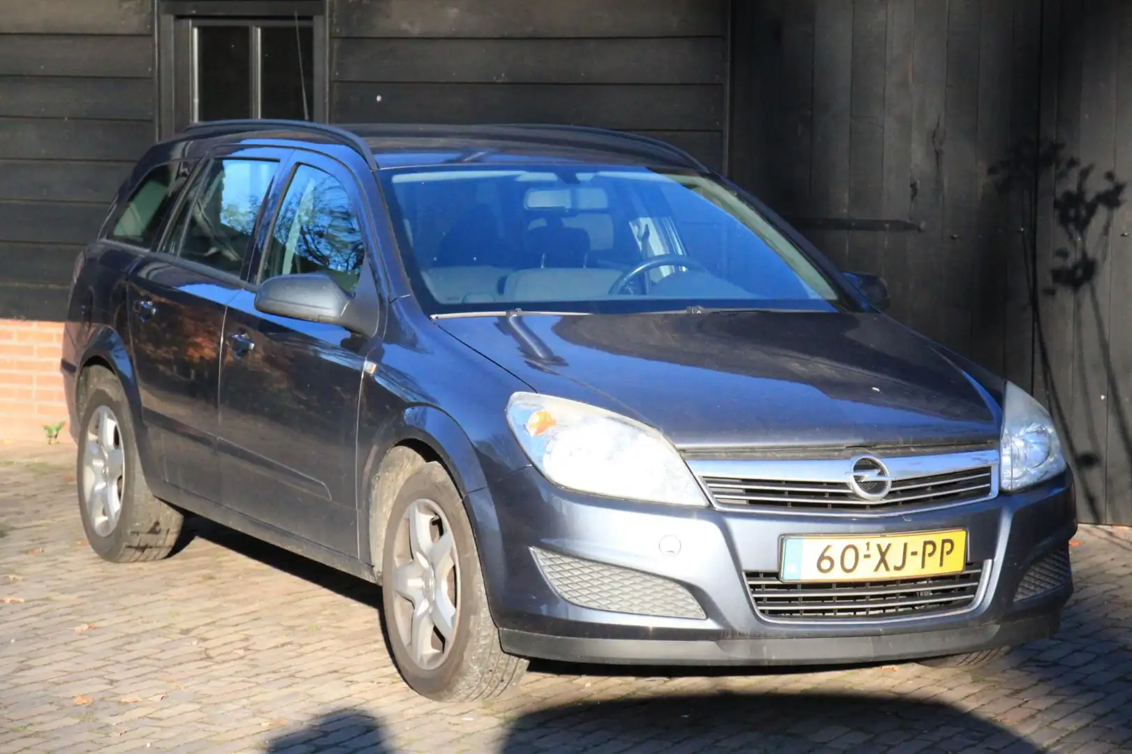 Opel Astra Wagon 1.6 Business Airco/Cruise/Trekhaak/Apk 06-20 Grigio - 2