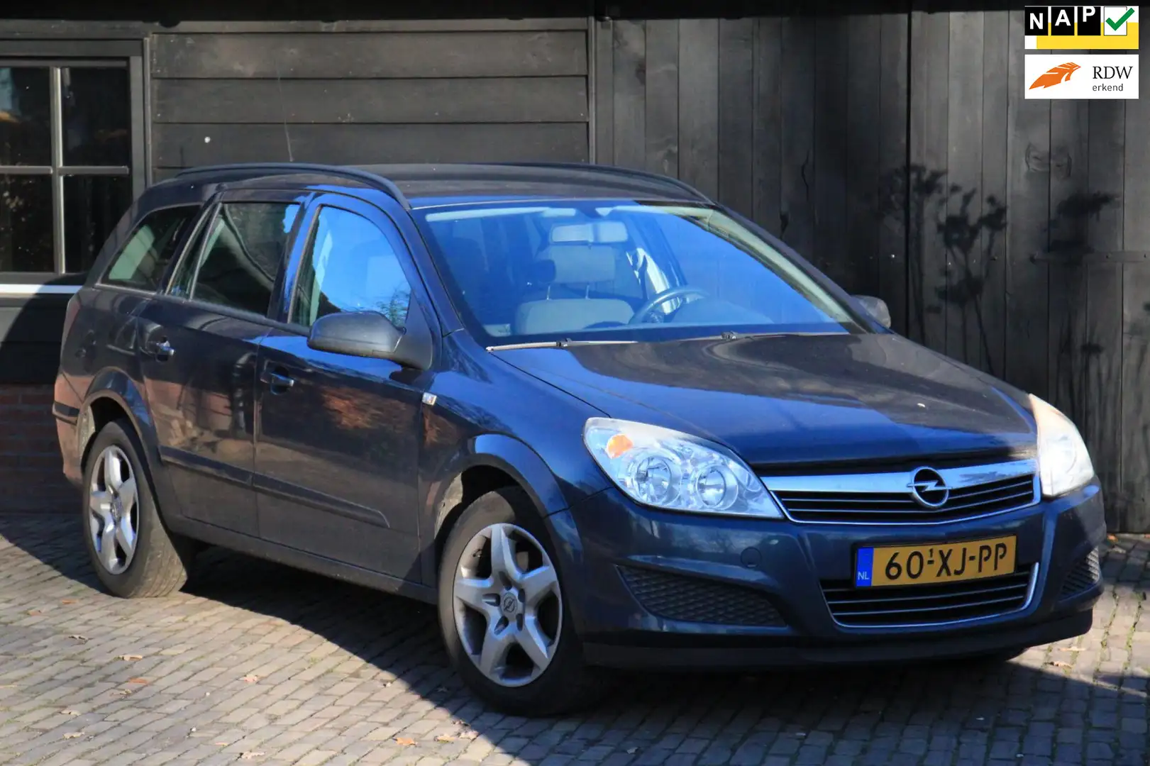 Opel Astra Wagon 1.6 Business Airco/Cruise/Trekhaak/Apk 06-20 Grigio - 1