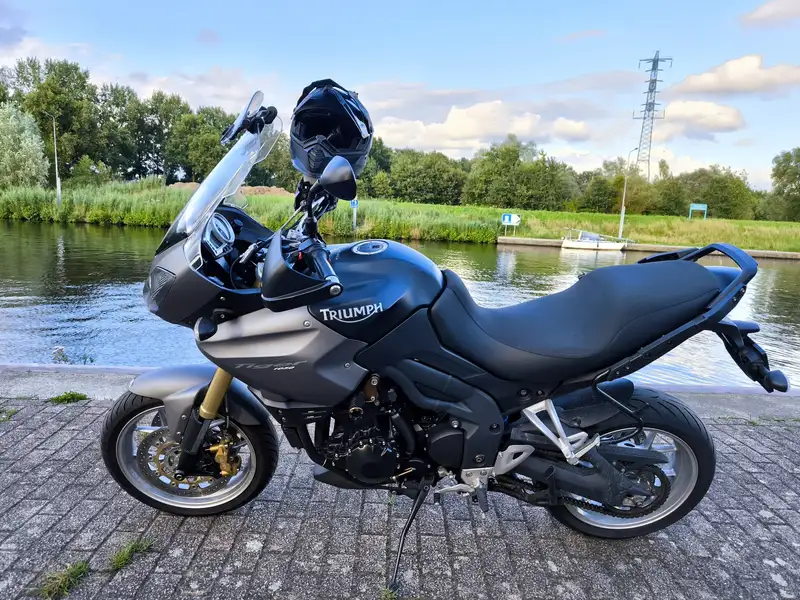 Triumph Tiger 1050 - foto 6