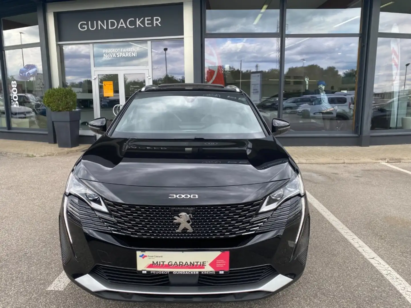 Peugeot 3008 GT BHDI13 EAT8 Schwarz - 2