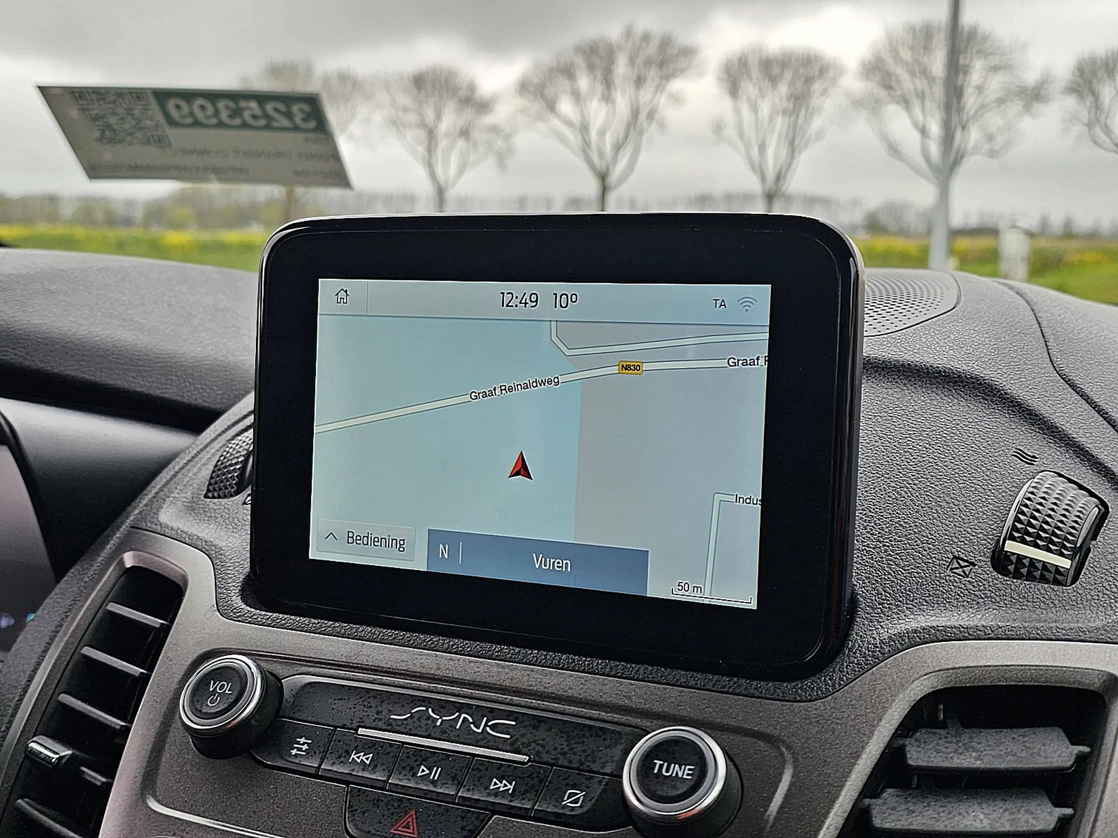 Ford Transit Connect 1.5 L2 3 Zits Navi — photo 12