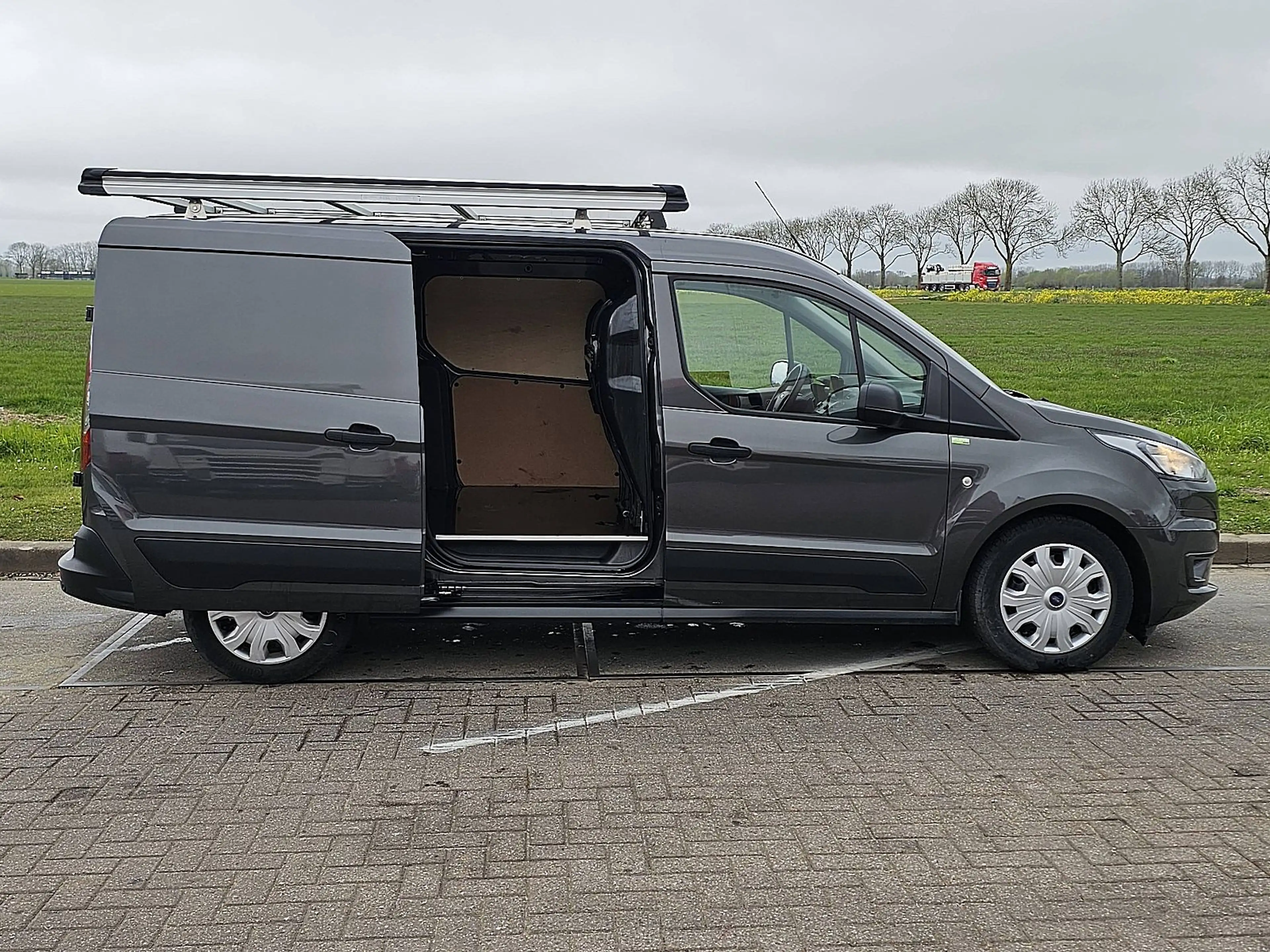 Ford Transit Connect 1.5 L2 3 Zits Navi — photo 14