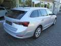 Skoda Octavia Style 2.0 TDI DSG NAVI LED HEAD UP KAMERA KEYLESS ASSIST SITZHEIZUNG CLIMATRONIC eFH ZV DAB Silber - thumbnail 2