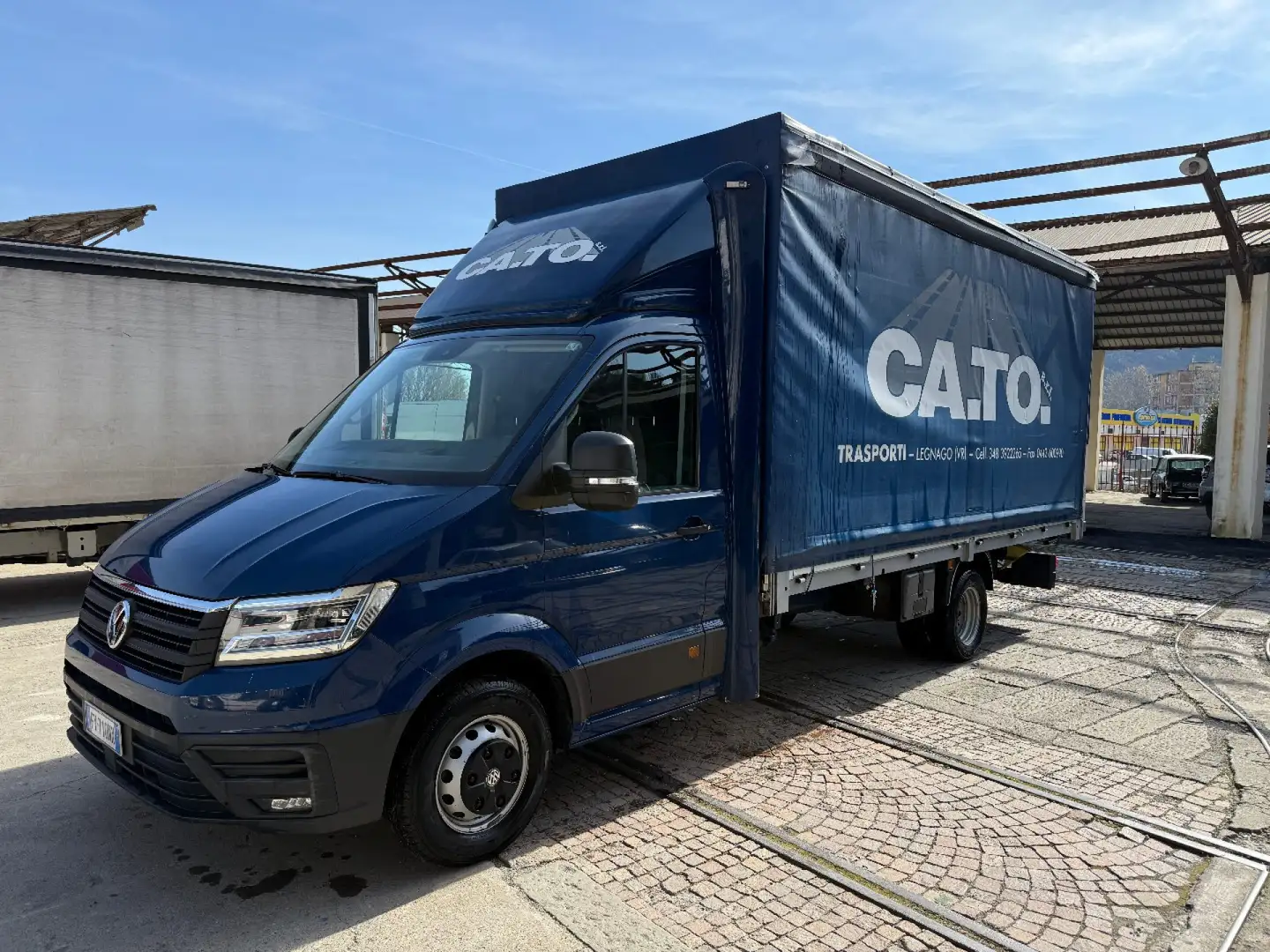 Volkswagen Crafter CAMBIO AUTOMATICO Azul - 1