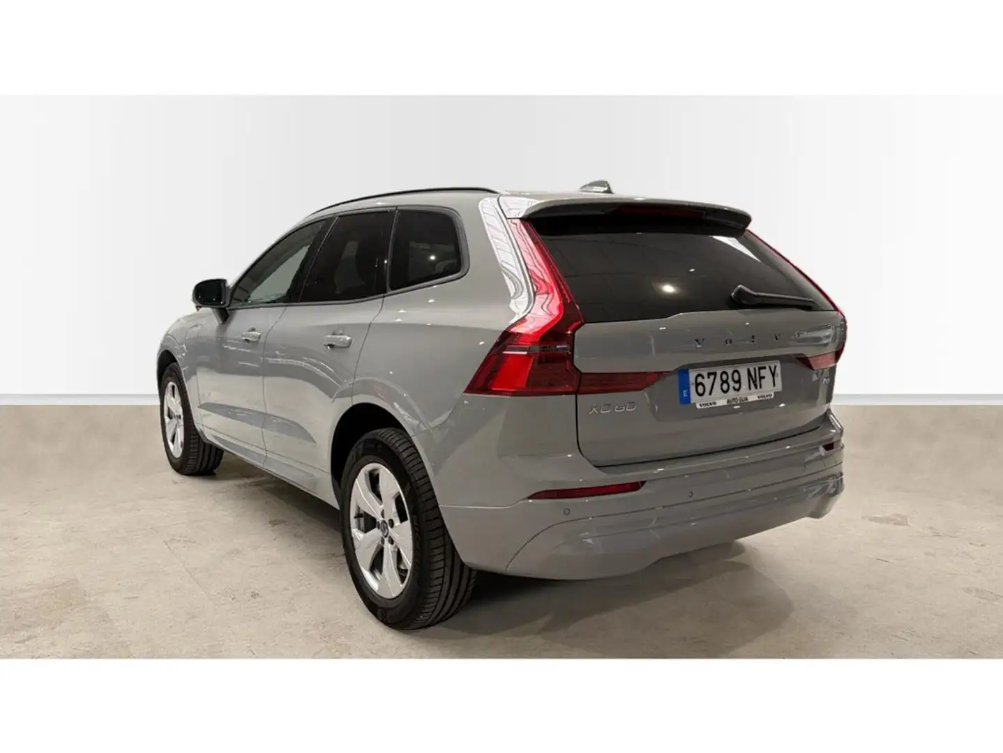 Volvo XC60 T6 Recharge Core Gris - 2