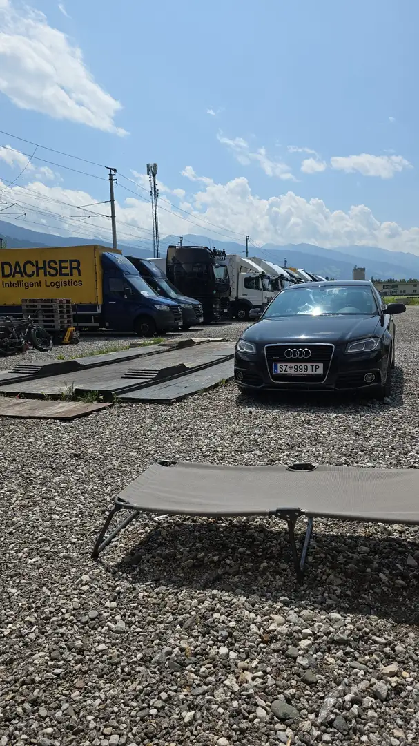 Audi A3 Ambiente 2,0 TDI DPF Schwarz - 2