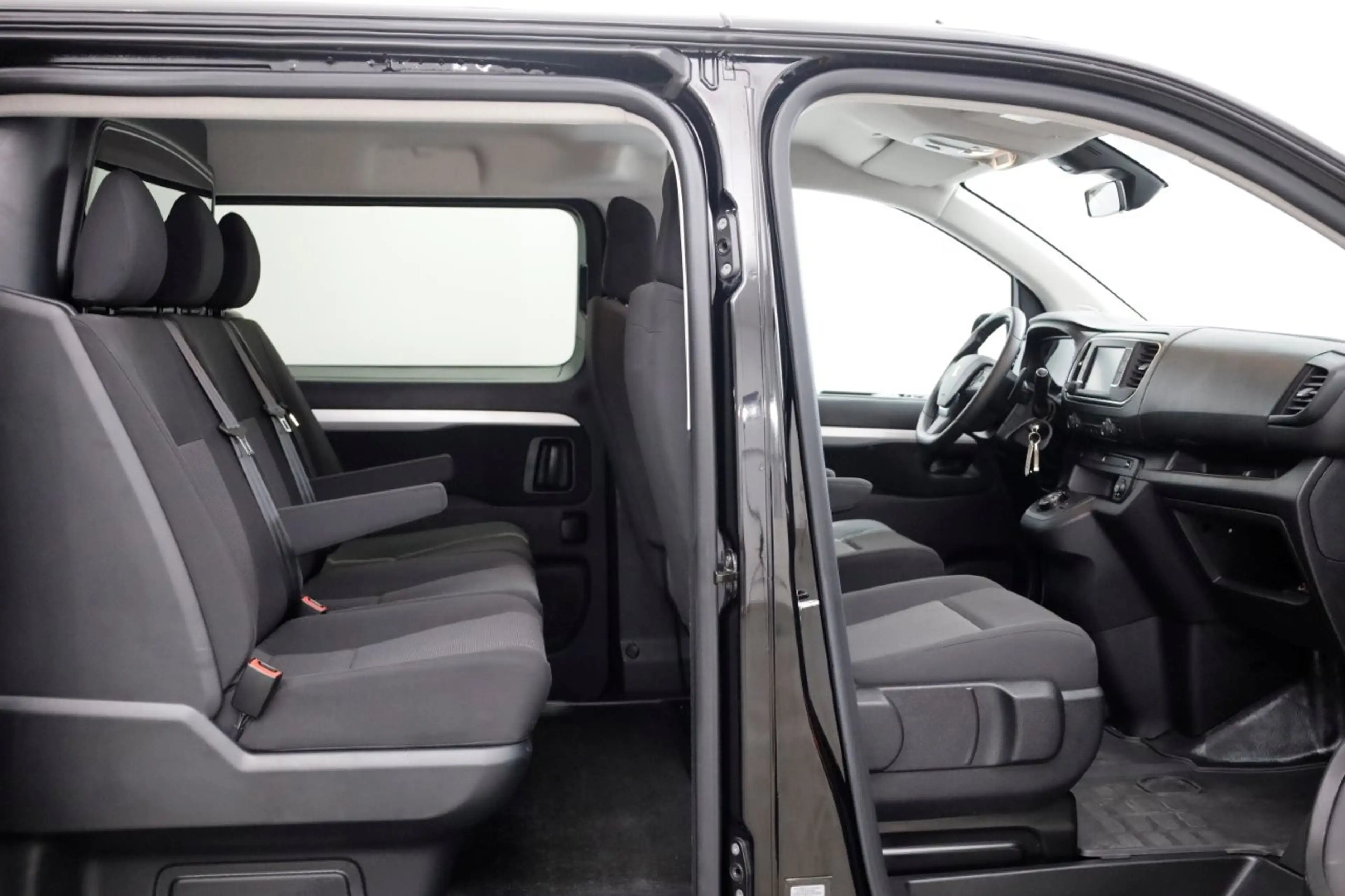 Peugeot Expert 2.0 BlueHDi 145pk S&S L3 D.C. Automaat 2x Schuifde — photo 3