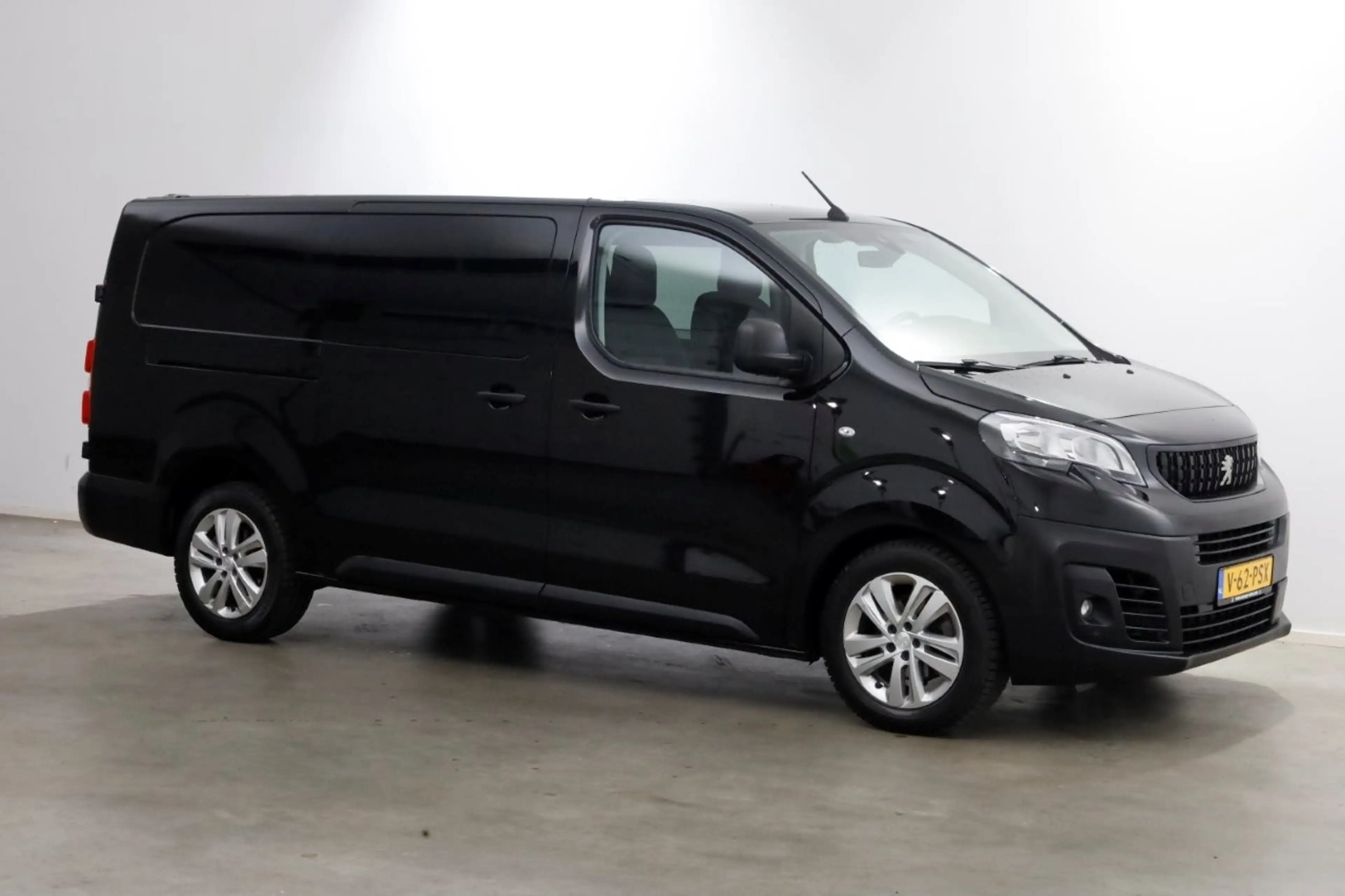 Peugeot Expert 2.0 BlueHDi 145pk S&S L3 D.C. Automaat 2x Schuifde — photo 9