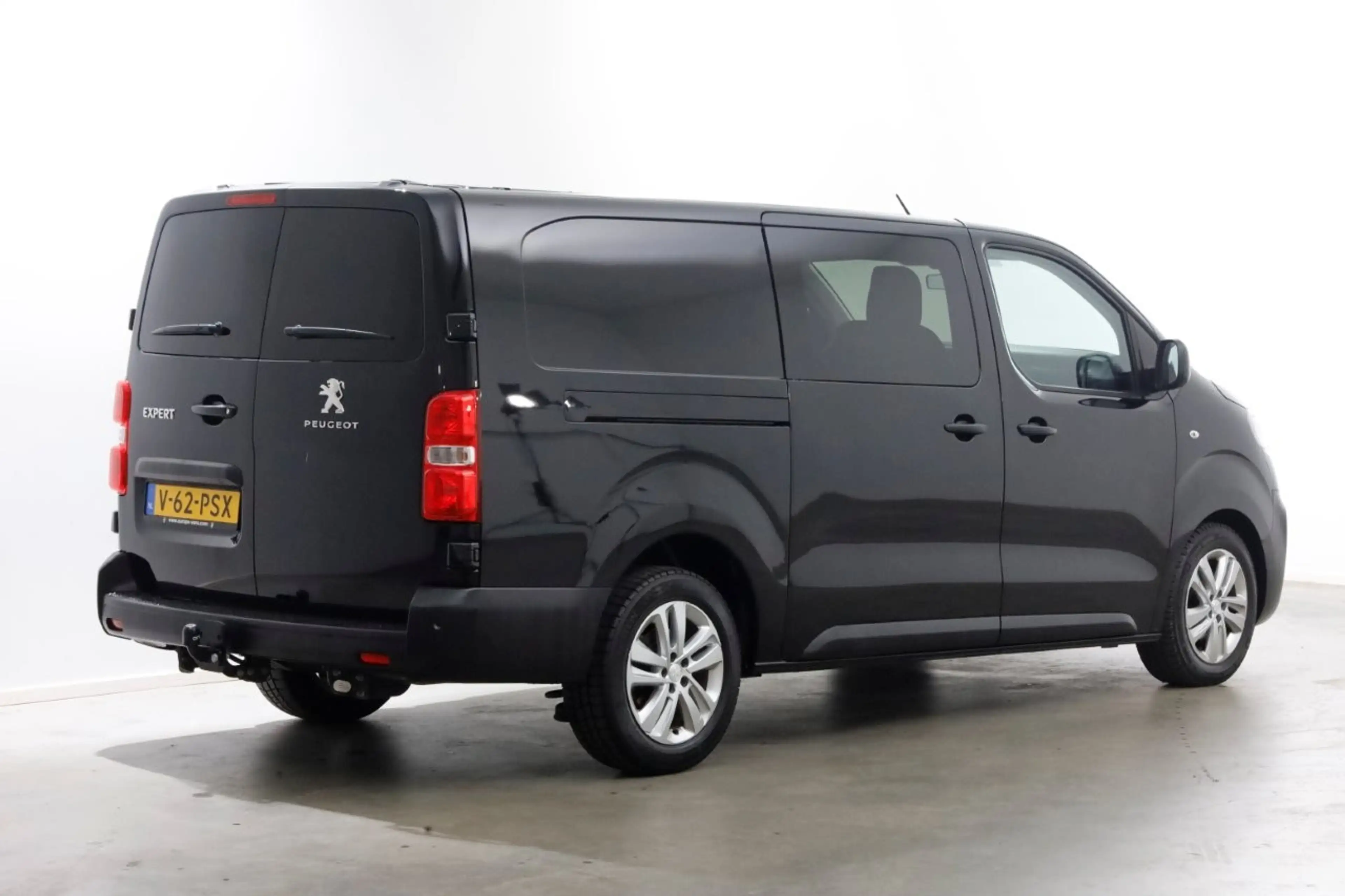 Peugeot Expert 2.0 BlueHDi 145pk S&S L3 D.C. Automaat 2x Schuifde — photo 2