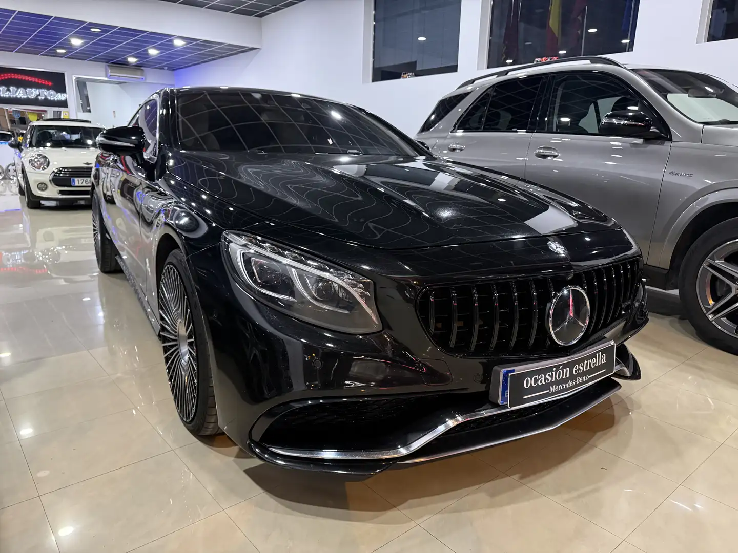 Mercedes-Benz S 500 Coupé 4M Aut. Negro - 2