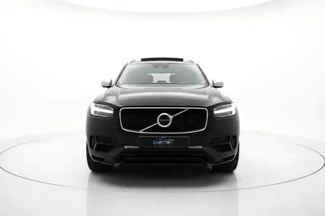 Volvo XC90 view 2