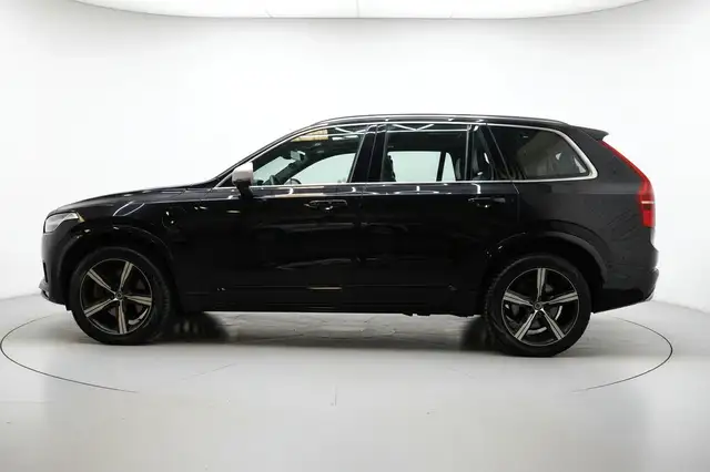Volvo XC90 view 5
