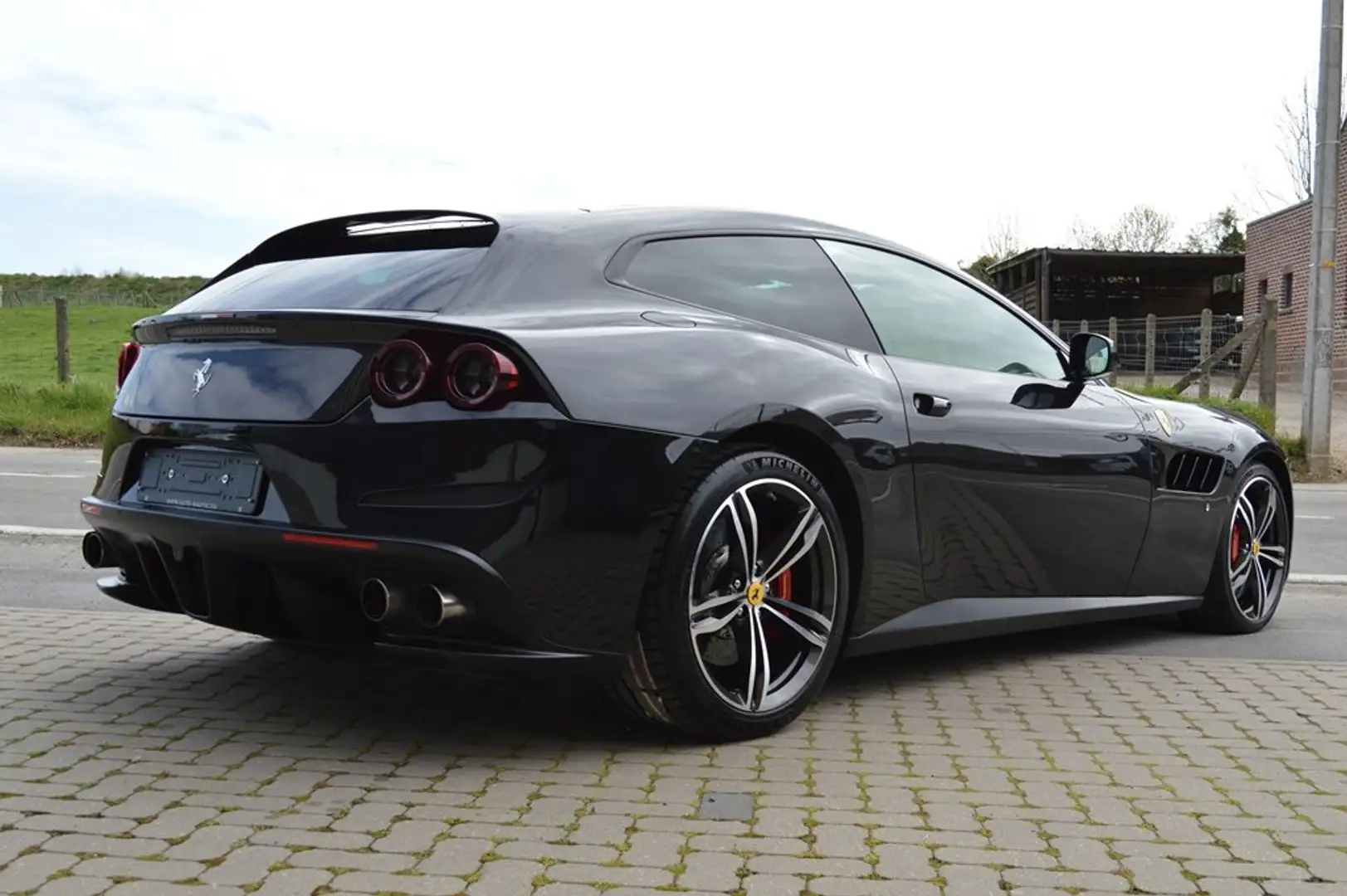 Ferrari GTC4 Lusso V12 6.0i 690 ch - 1 MAIN - NOIR / CUOIO Negro - 2