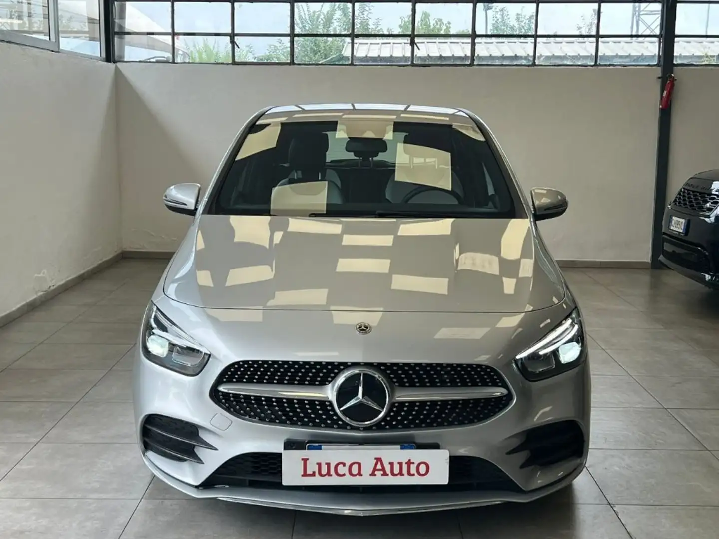 Mercedes-Benz B 180 d Automatic Premium *AMG*UNICO PROP.*PELLE BICOLOR Grigio - 2