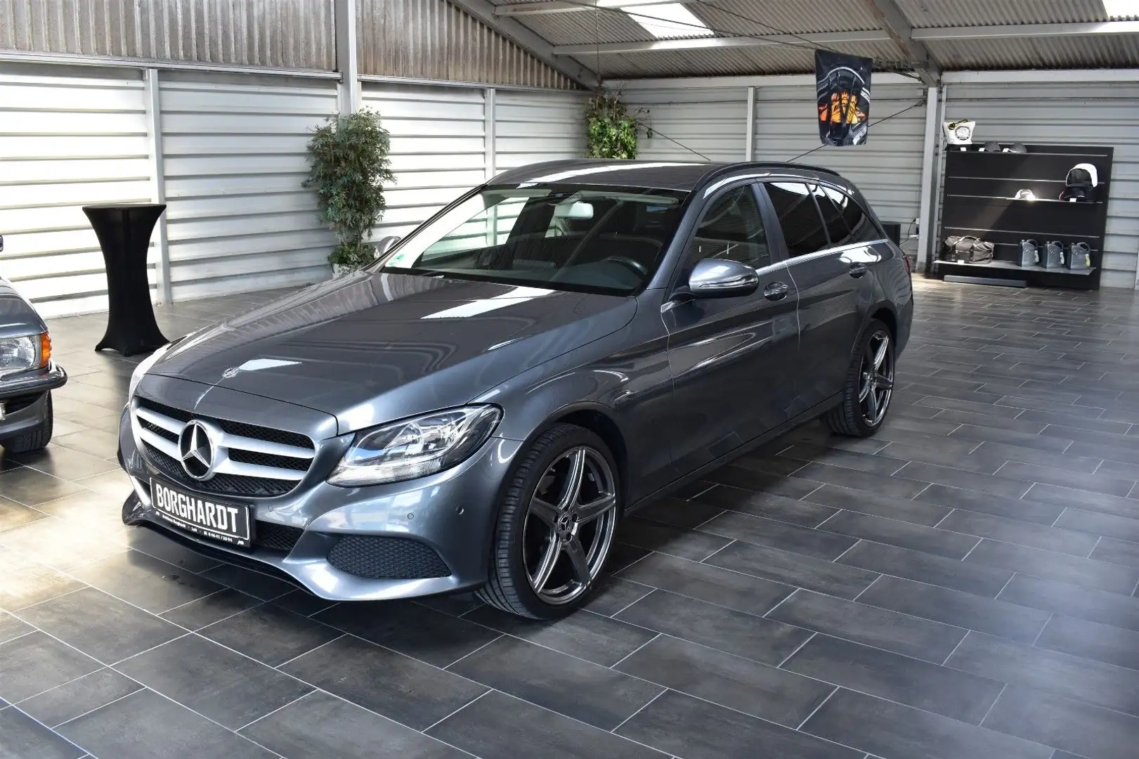 Mercedes-Benz C 180 d T Grau - 2