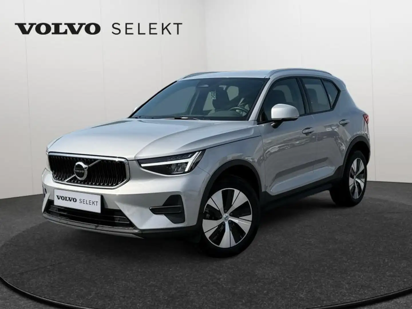 Volvo XC40 B3 Core / Essence Grijs - 1