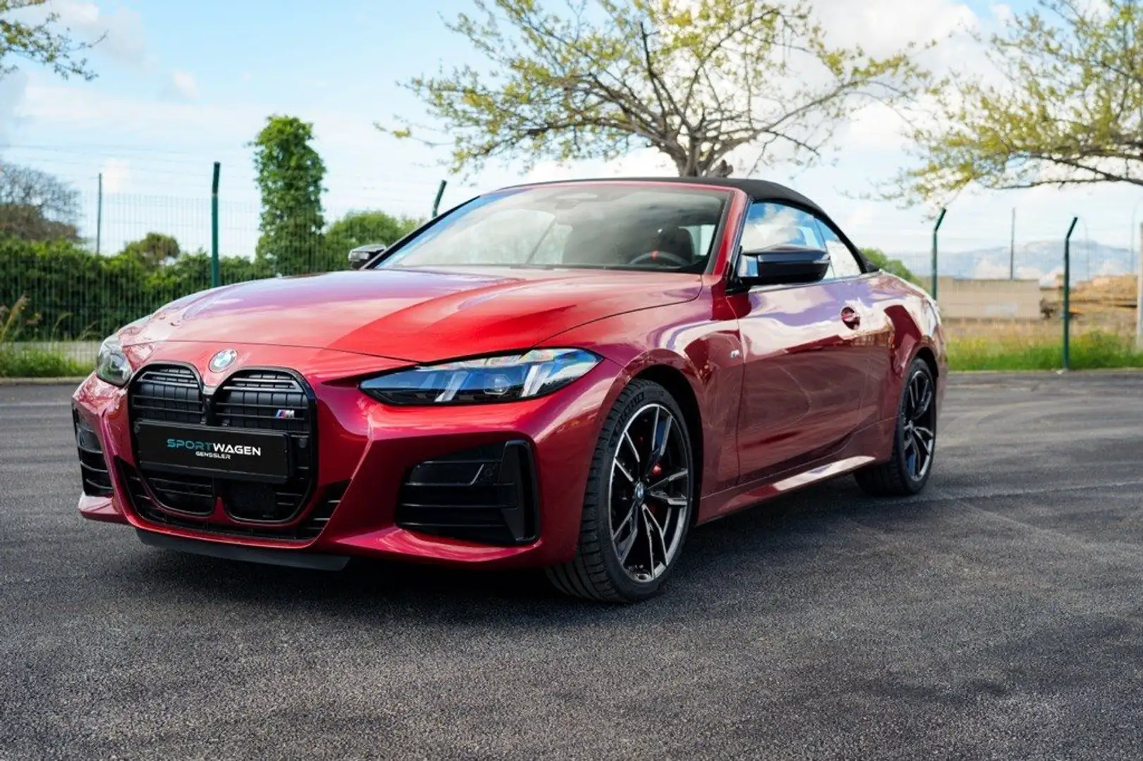 BMW M4 40i xDrive Cabrio Rood - 1