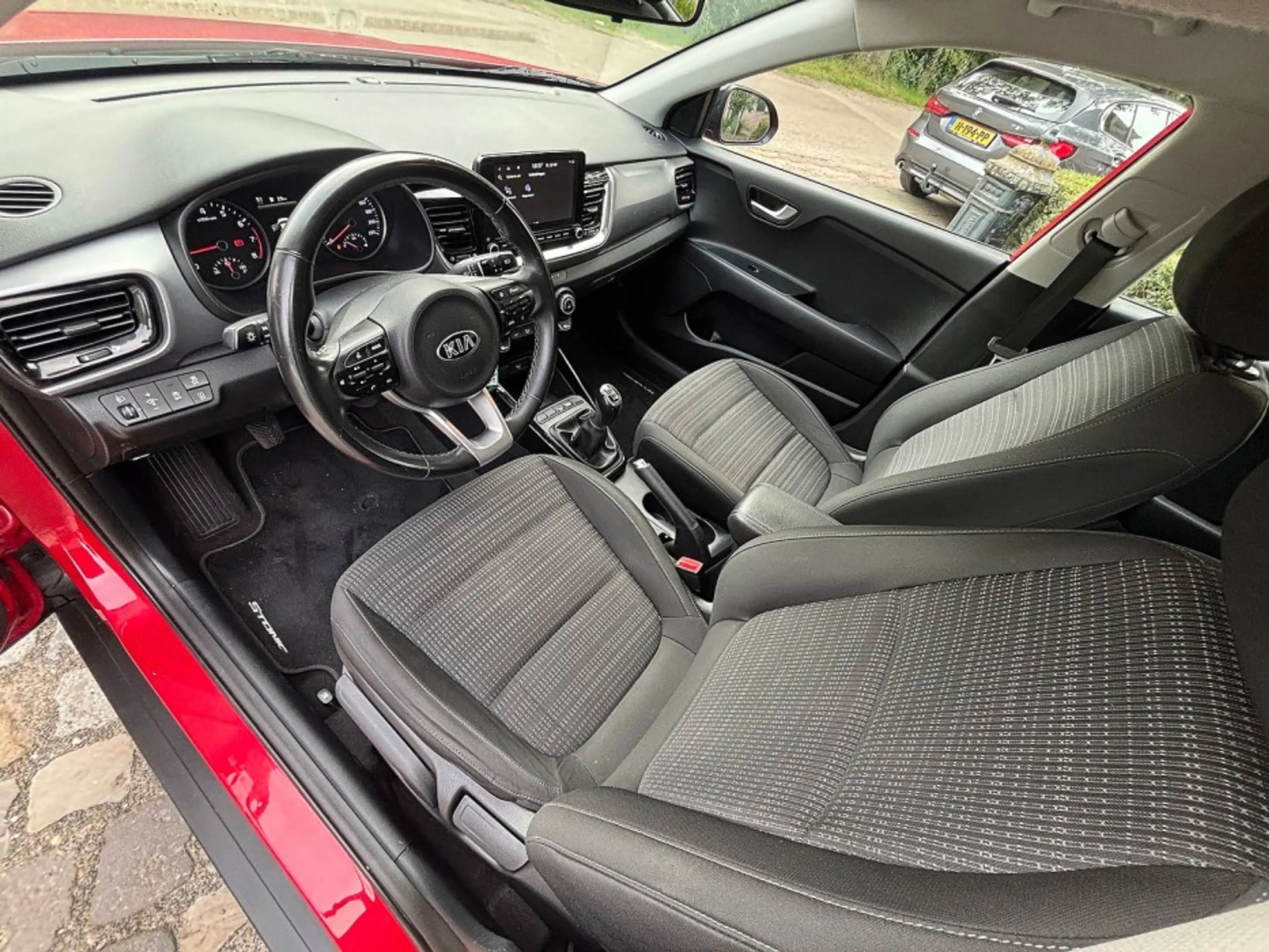 Kia Stonic 1.0 T-GDi MHEV DynamicL Ecc,navi,lmv,pdc,audio — photo 2