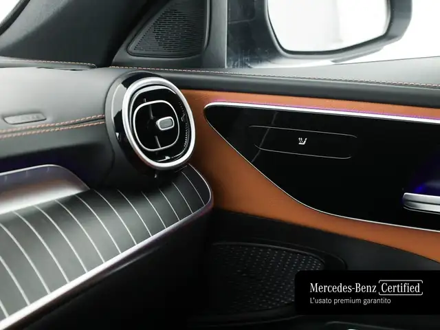 Mercedes-Benz C-Class view 18