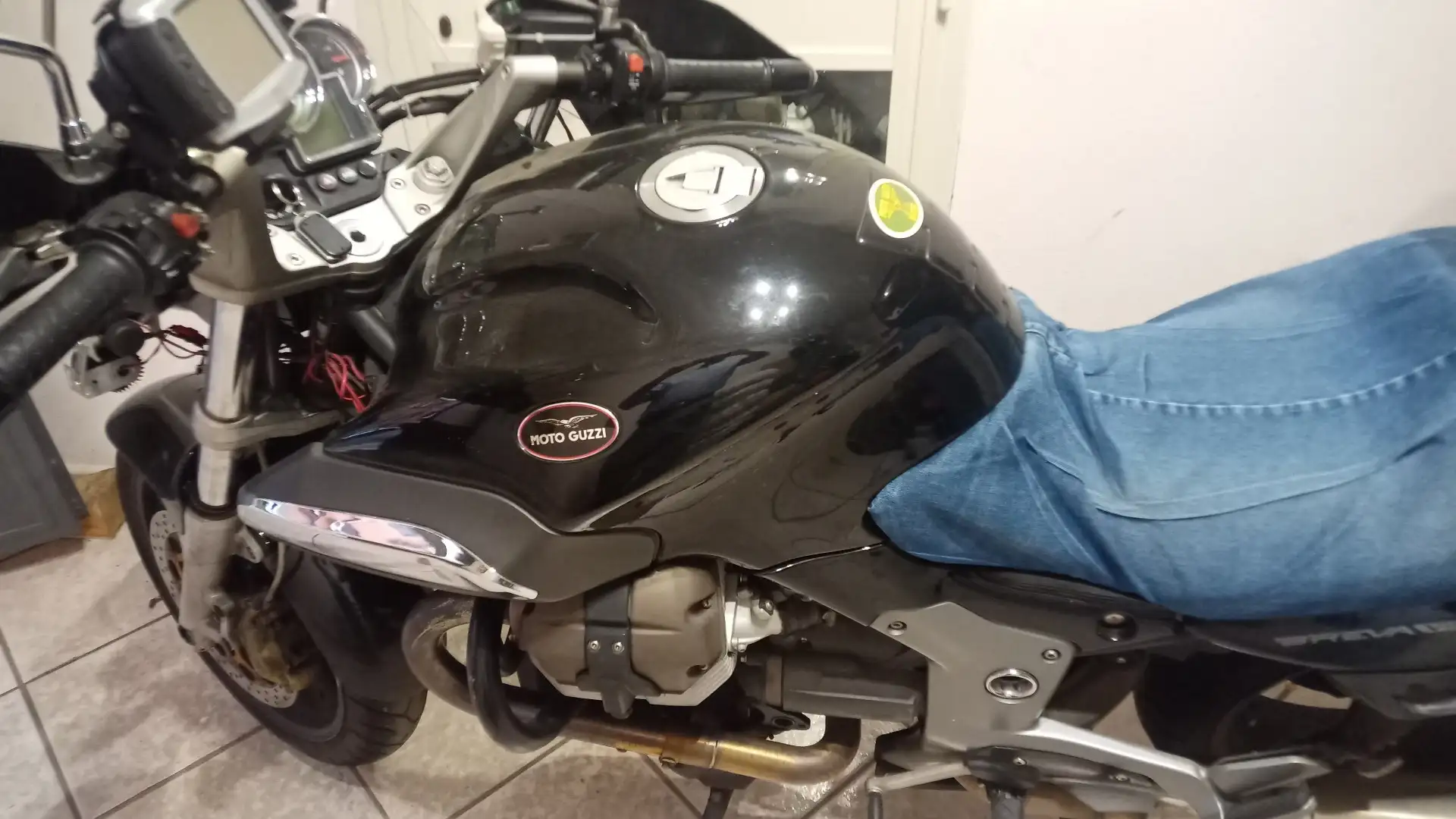 Moto Guzzi Breva 1100 ABS Zwart - 1