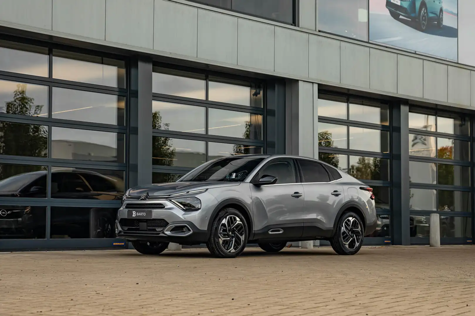 Citroen C4 X 130 PK AT | MAX | Camera | Adapt. Cruisctrl. | ... Gris - 2