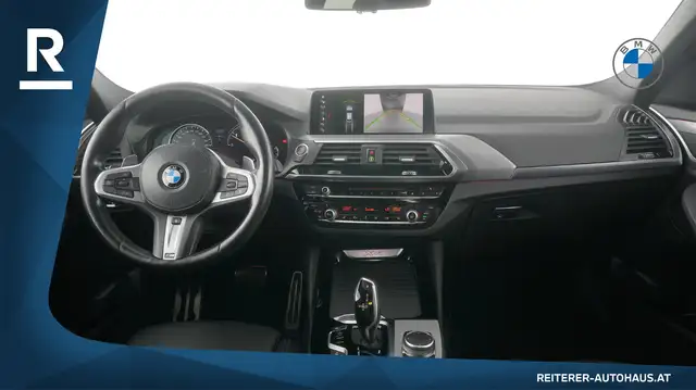 BMW X4 view 13