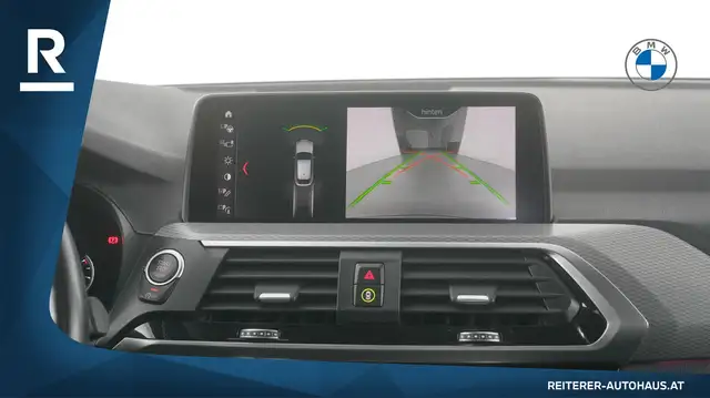 BMW X4 view 14