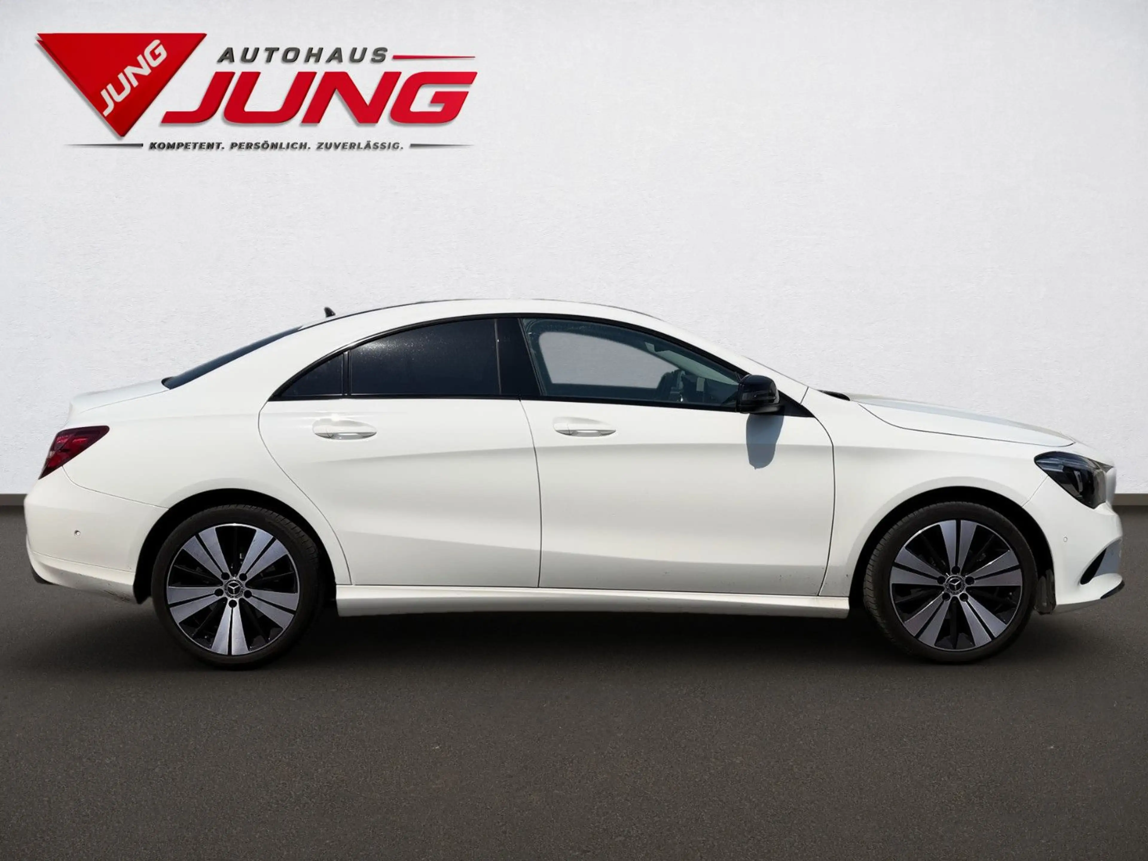 Mercedes-Benz CLA 220 CDI d 4Matic *Night-Paket*Pano*LED-High* — photo 5