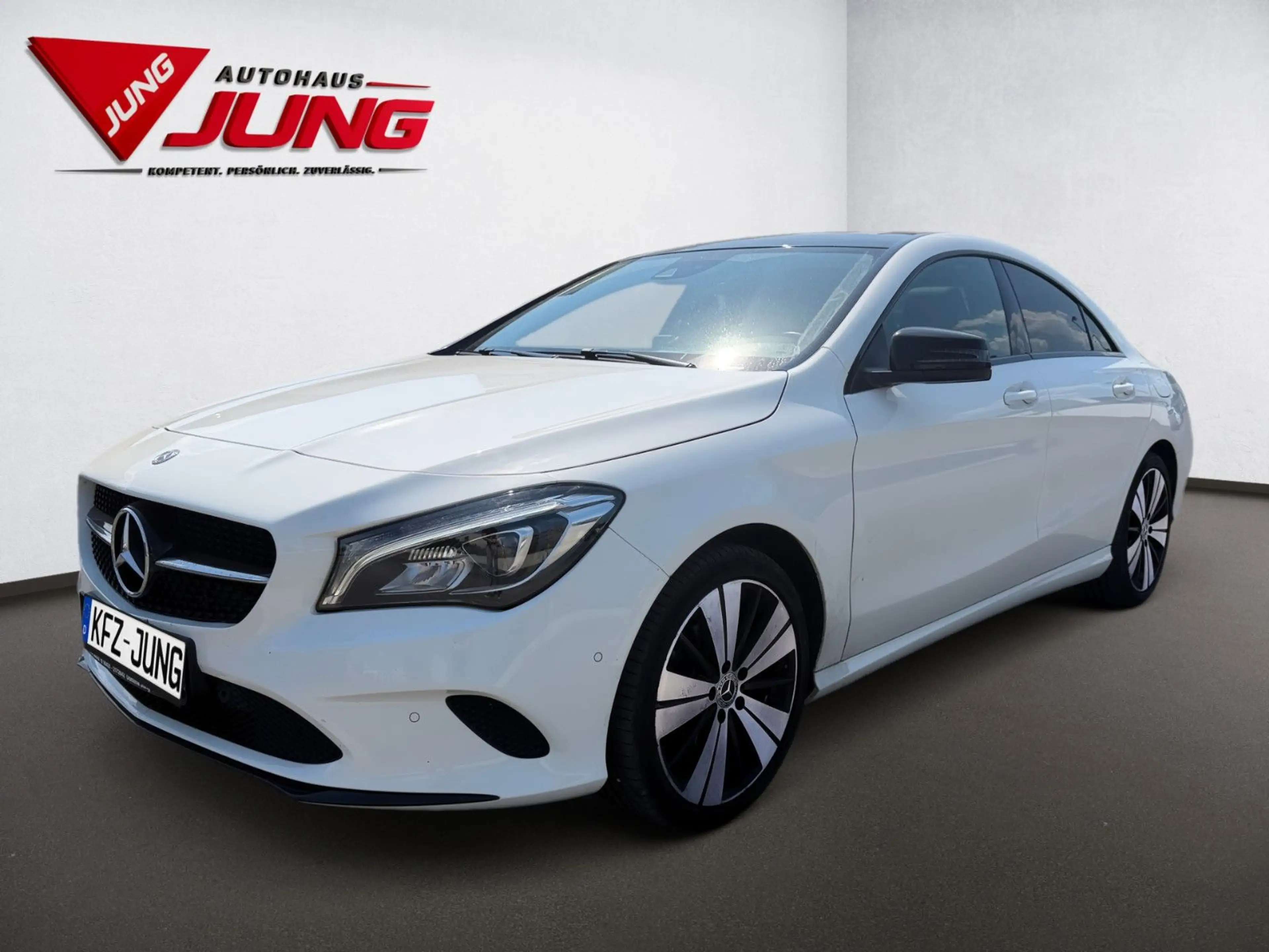 Mercedes-Benz CLA 220 CDI d 4Matic *Night-Paket*Pano*LED-High*