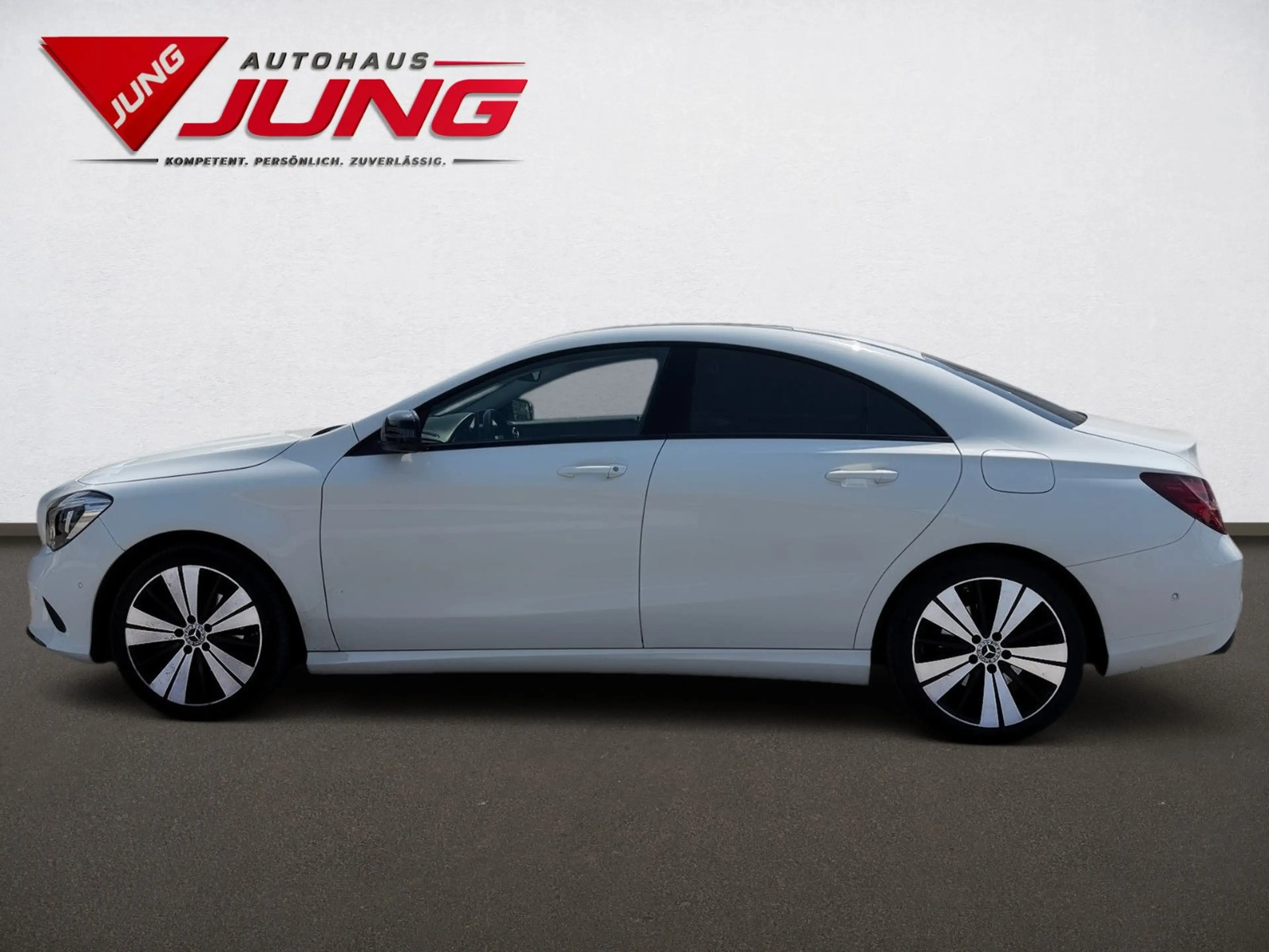 Mercedes-Benz CLA 220 CDI d 4Matic *Night-Paket*Pano*LED-High* — photo 4