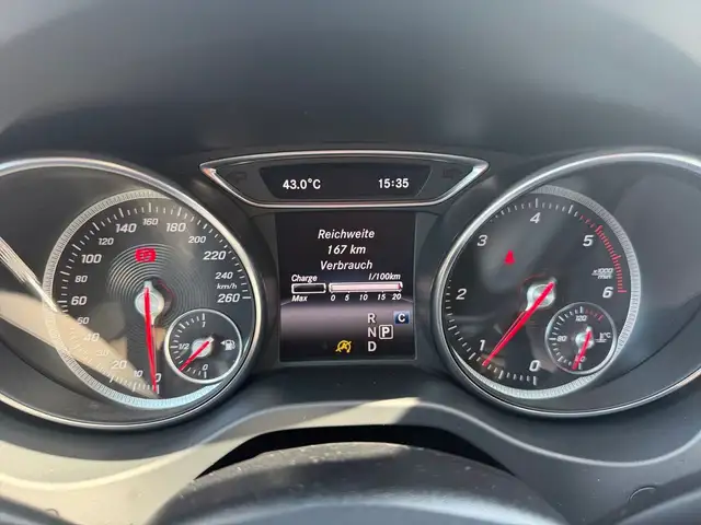Mercedes-Benz CLA view 15
