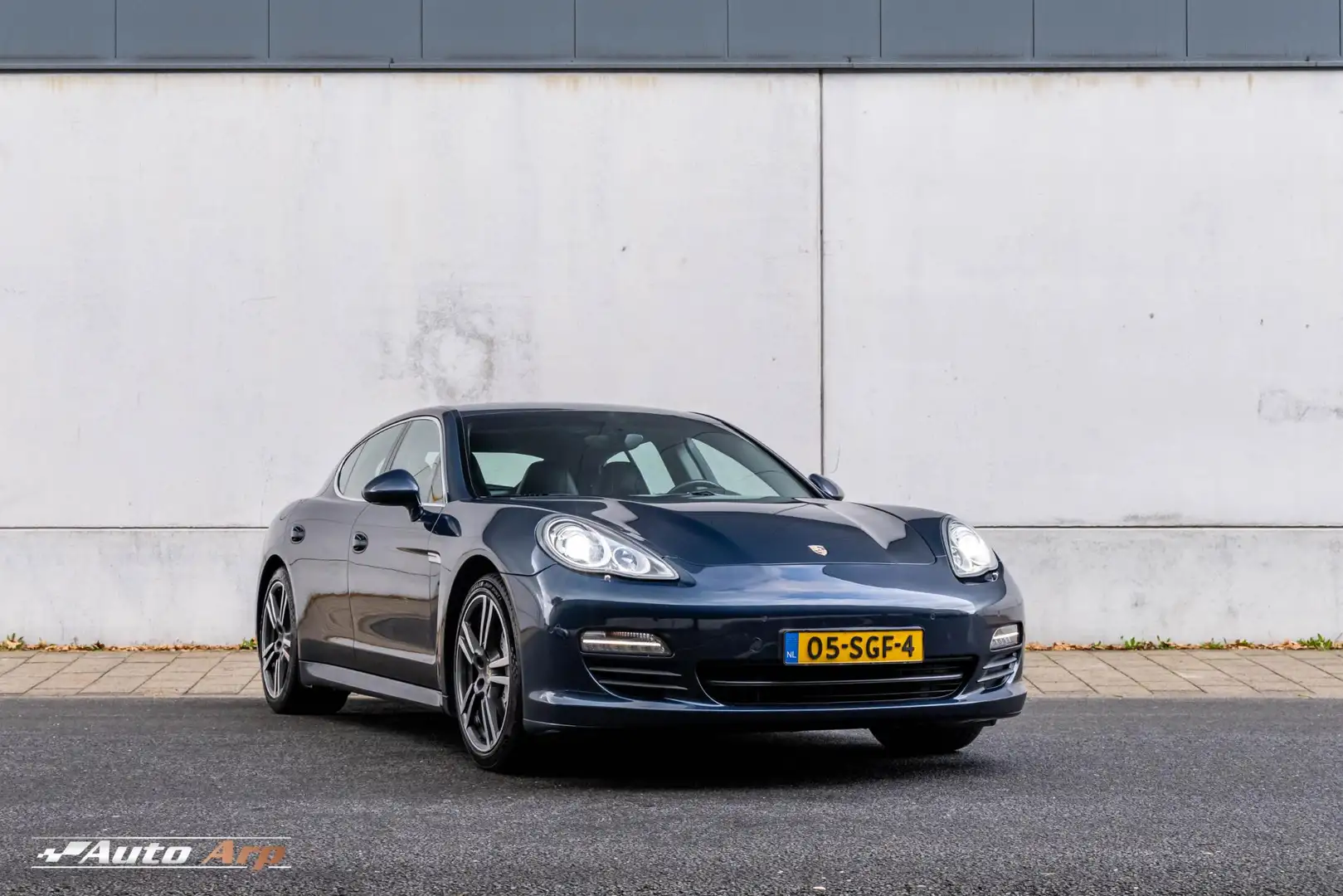 Porsche Panamera 3.0 S Hybrid Blau - 2