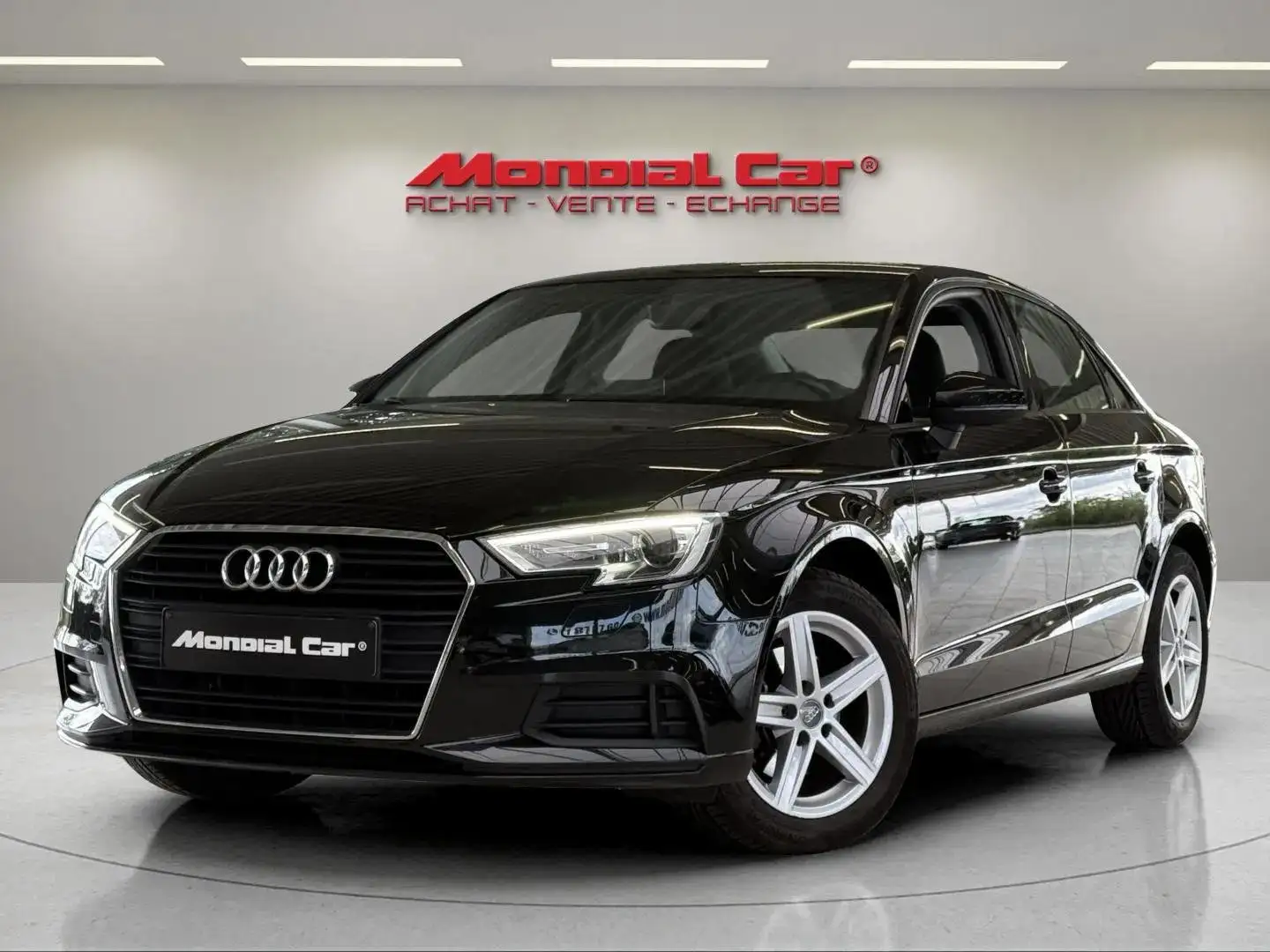 Audi A3 A3 Berline 30 TFSI * GPS * BLUETOOTH * GARANTIE* Noir - 1