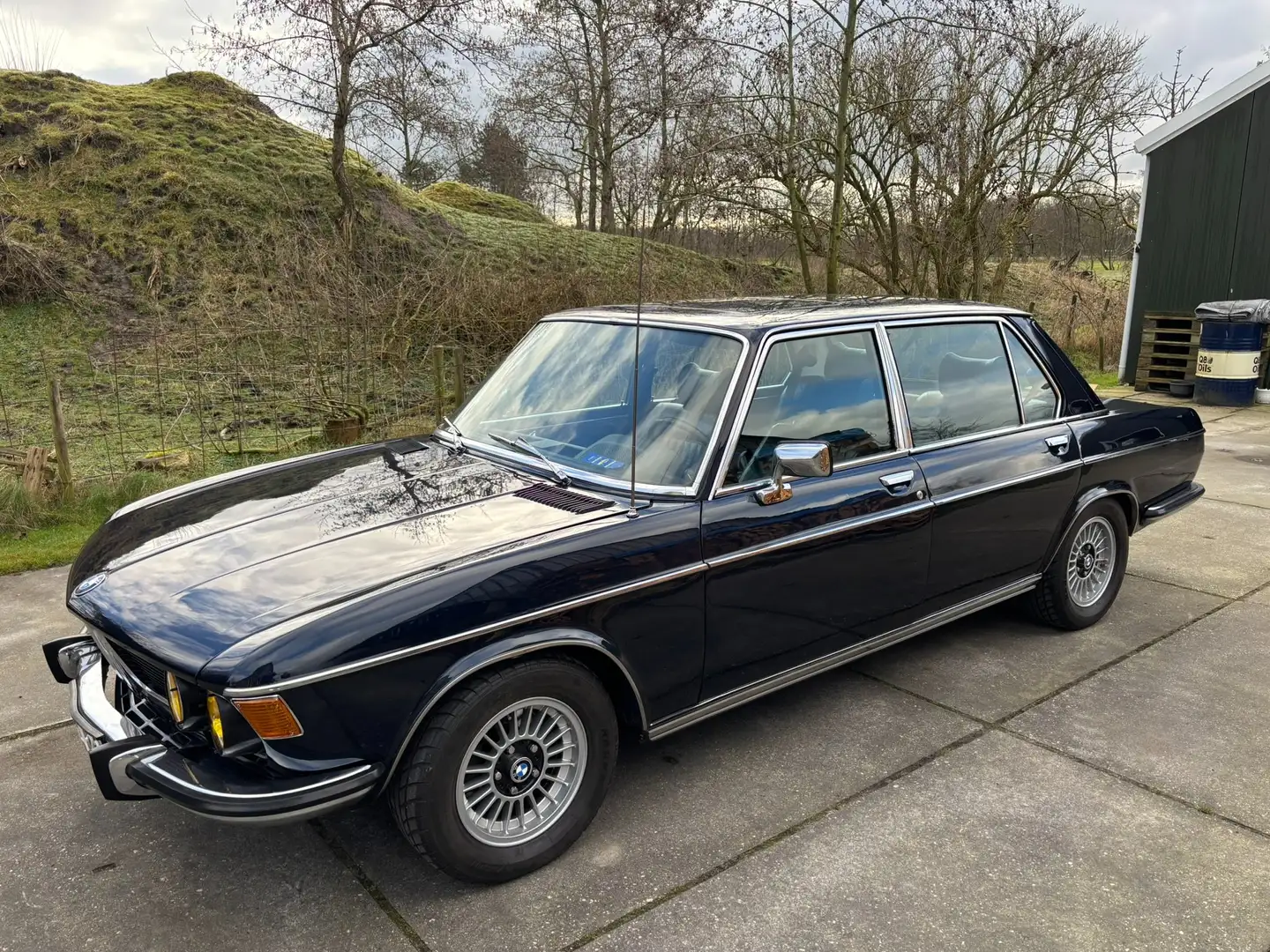 BMW 740 740 3.3 Bleu - 1