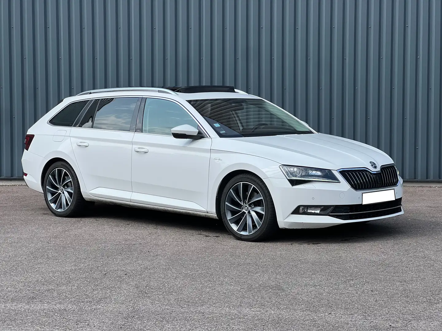 Skoda Superb Combi 2.0 TDI 150 SCR DSG7 Laurin&klement - 1