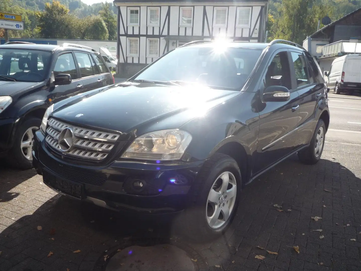 Mercedes-Benz ML 320 ML 320 CDI (164.122) Schwarz - 1