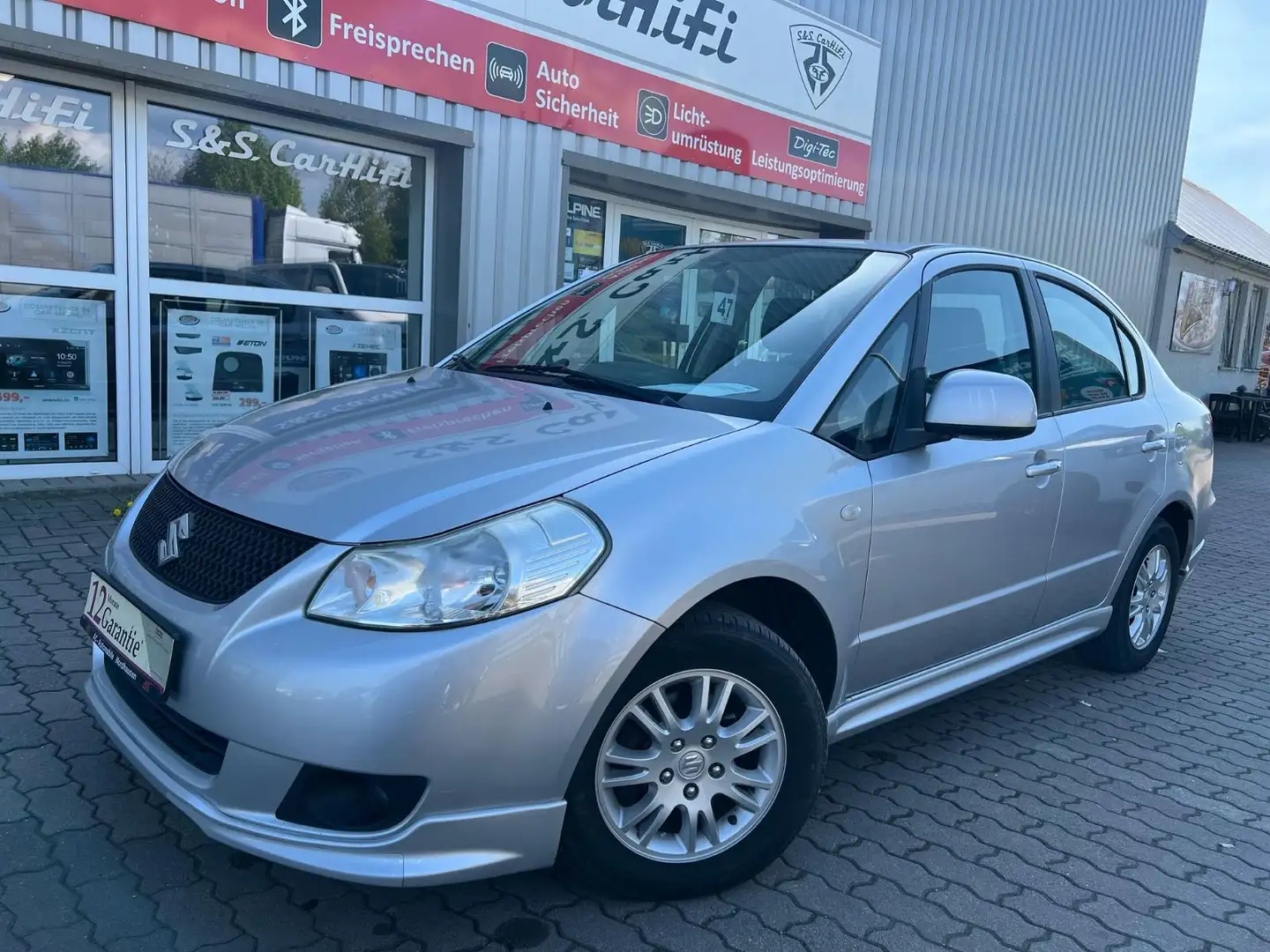 Suzuki SX4 1.6 VVT 2WD Comfort Plateado - 1