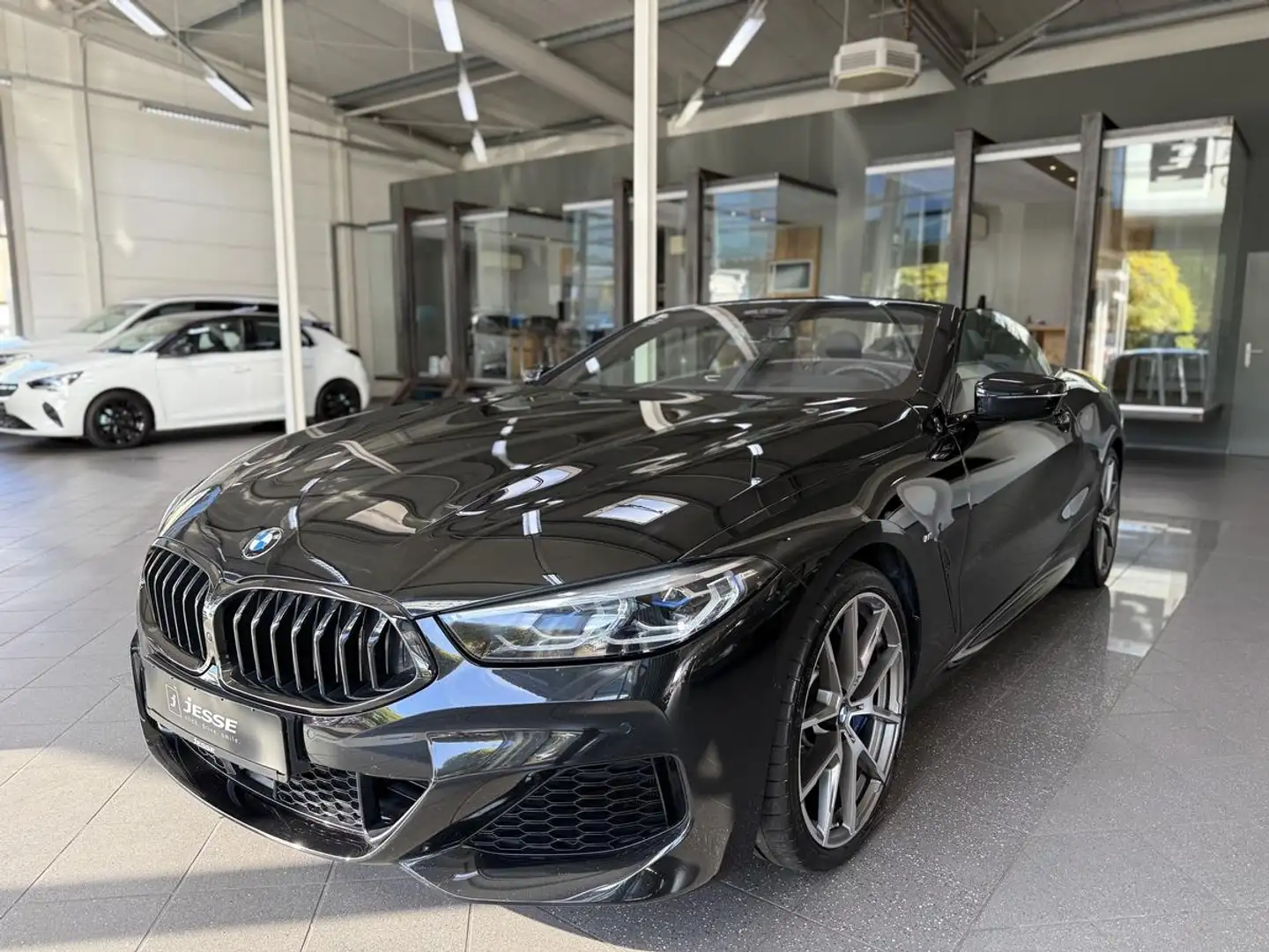 BMW M850 i xDrive Cabrio Laserlicht ACC HUD B&W Soft-Close Schwarz - 1