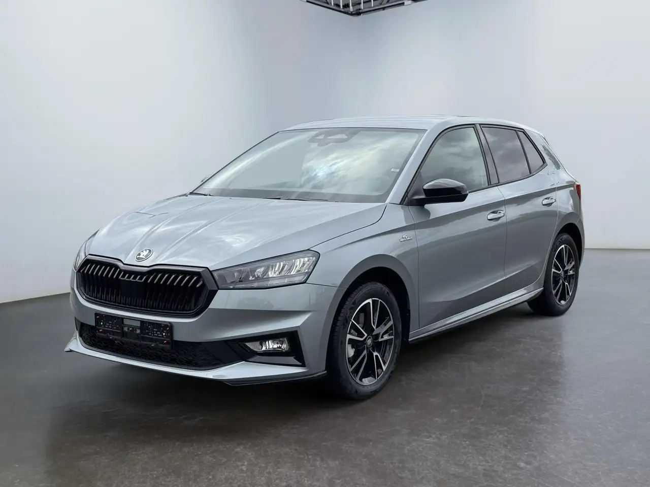 Skoda Fabia Monte Carlo 1,0 TSI DSG 2 ZoKlima Apple Einpar... — photo 1 of 28