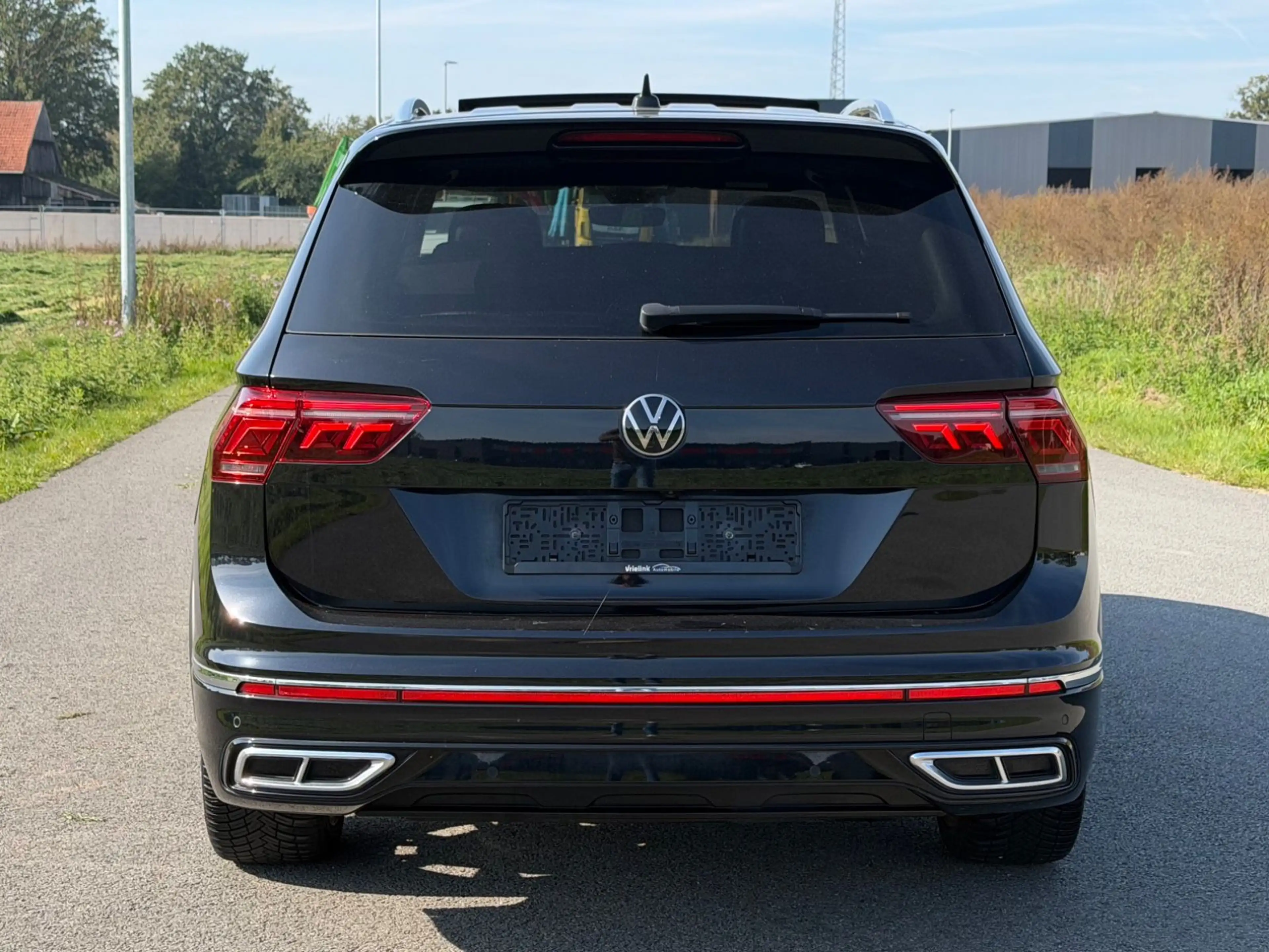 Volkswagen Tiguan Allspace Tiguan 1.5 TSI DSG R-Line Pano Net 20900. 7-pers — photo 6